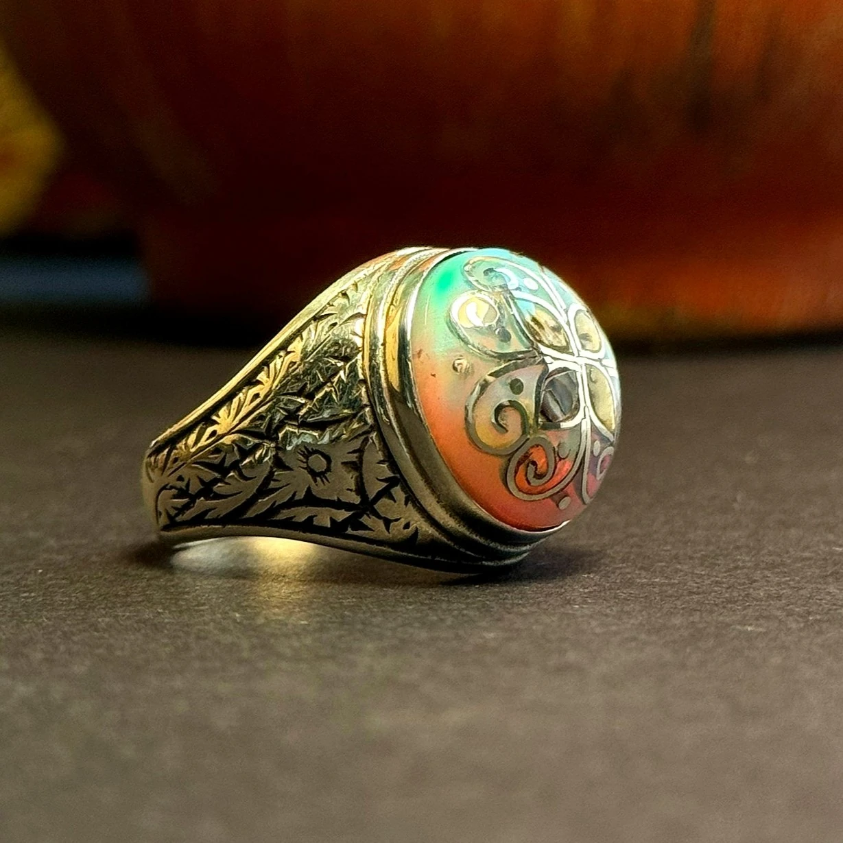 Abalon Sedef Kakma ve Telkari İşçilikli Beyaz Opal 925 Ayar Gümüş Yüzük