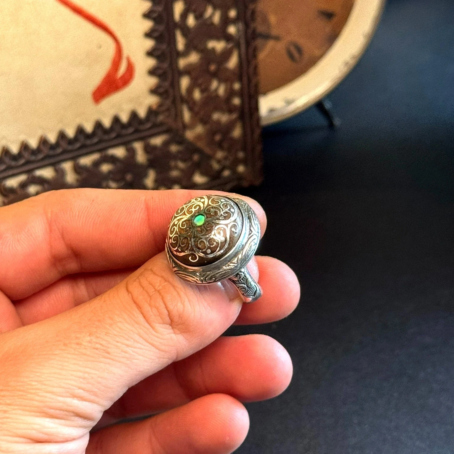 Eski Usul Telkari İşçilikli Opal Kakma Detaylı 925 Ayar Gümüş Yüzük