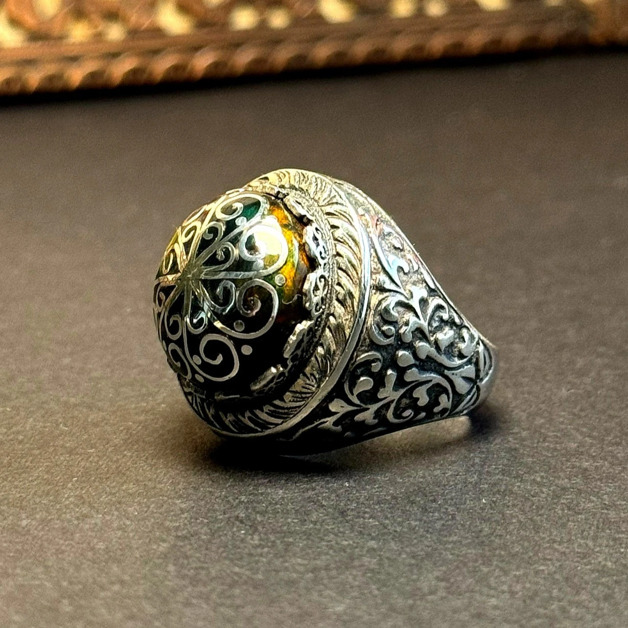 Siyah Opal Üzeri 1000 Ayar Gümüş Telkari İşlemeli Yüzük