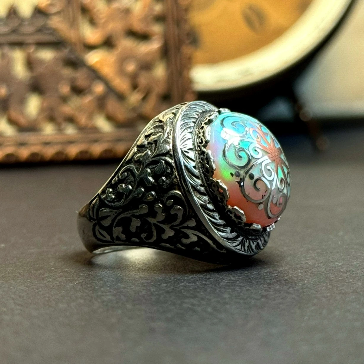 Beyaz Opal Telkari İşlemeli 925 Ayar Gümüş Yüzük