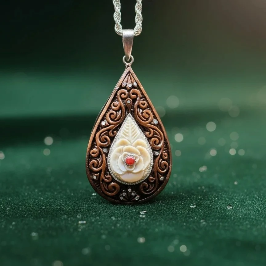 Fevkalade Koleksiyonu – Kuka Oyma & Tunus Mercanlı Nakkaş Kolyе