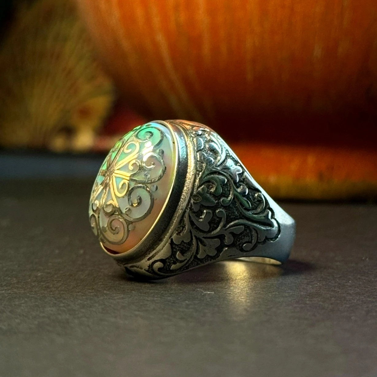 Beyaz Opal Taşlı Telkari Motifli 925 Ayar Gümüş Yüzük