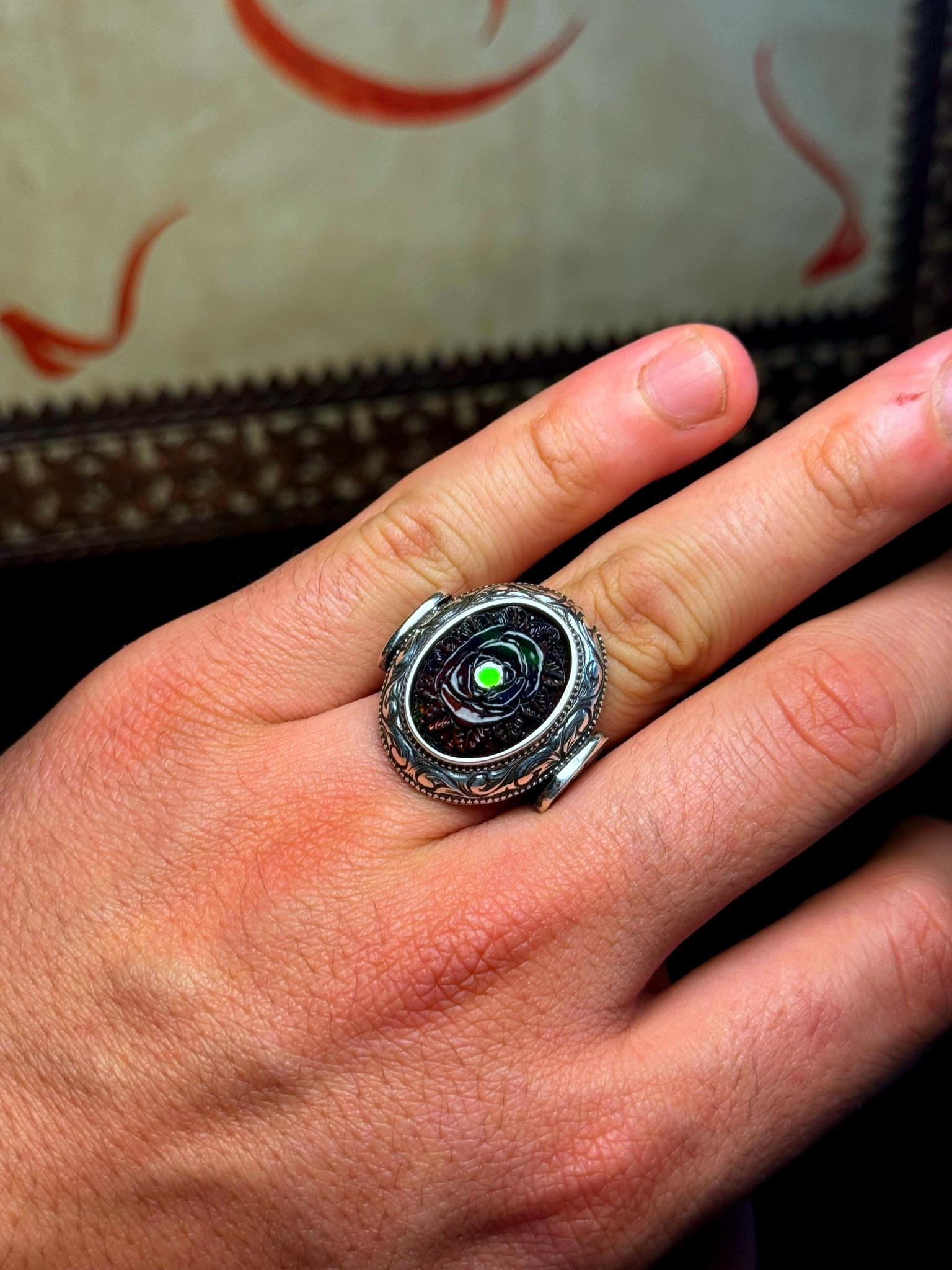 Nakkaş Oyma İşçilikli Opal Taşlı 925 Ayar Gümüş Yüzük