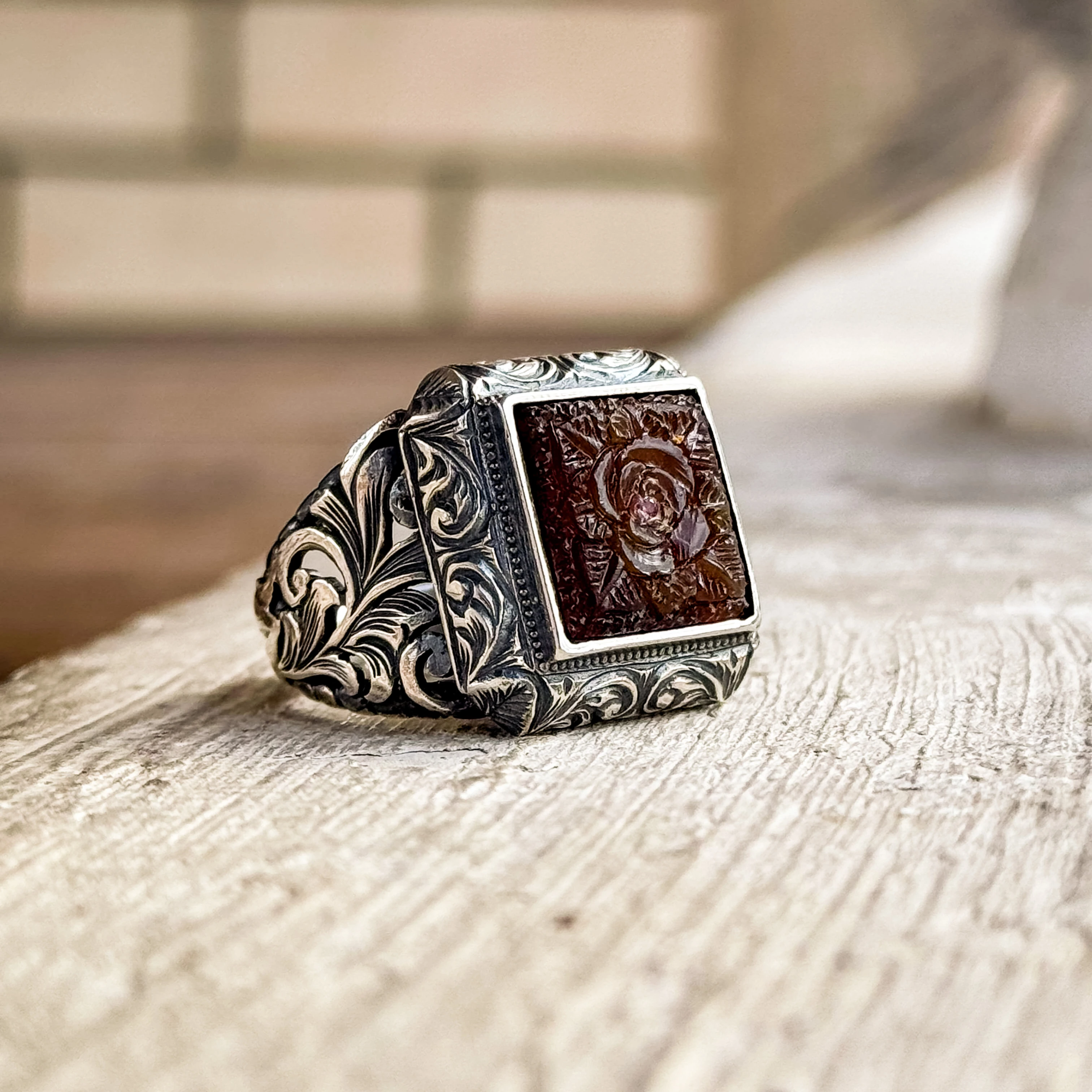 Oyma Nakkaş Taşlı 925 Kalem İşi Motifli Gümüş Yüzük