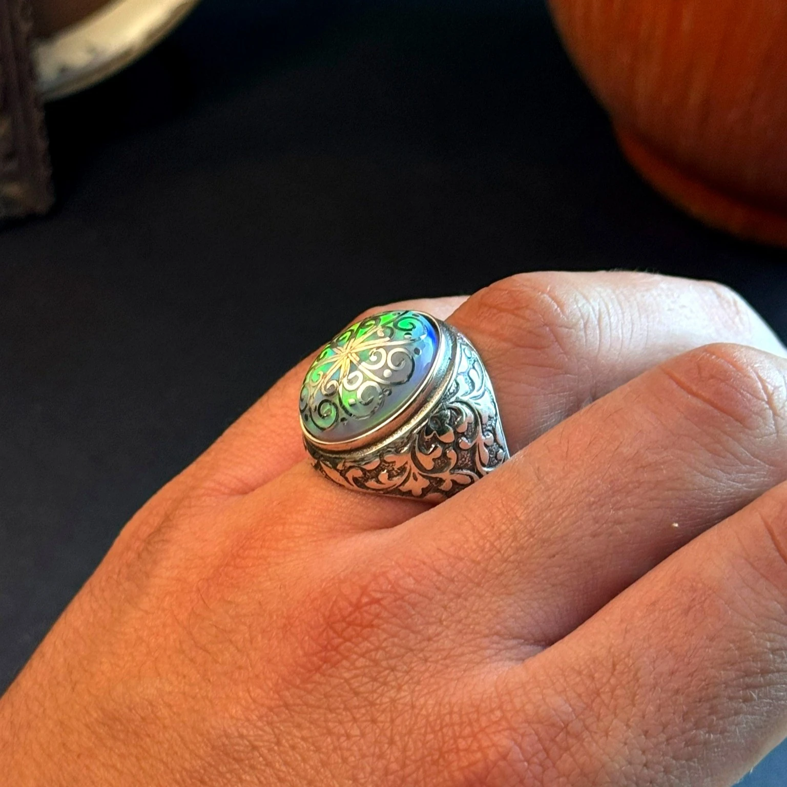 Beyaz Opal Taşlı Telkari Motifli 925 Ayar Gümüş Yüzük