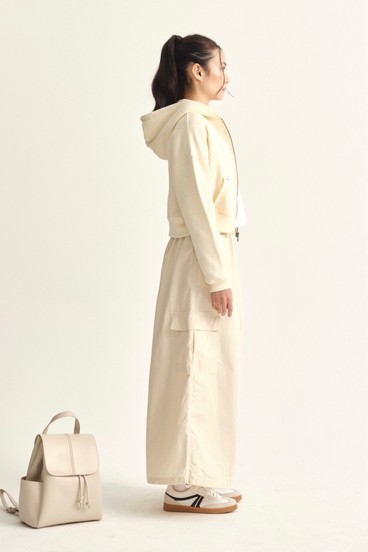 Parachute skirt with cargo pocket