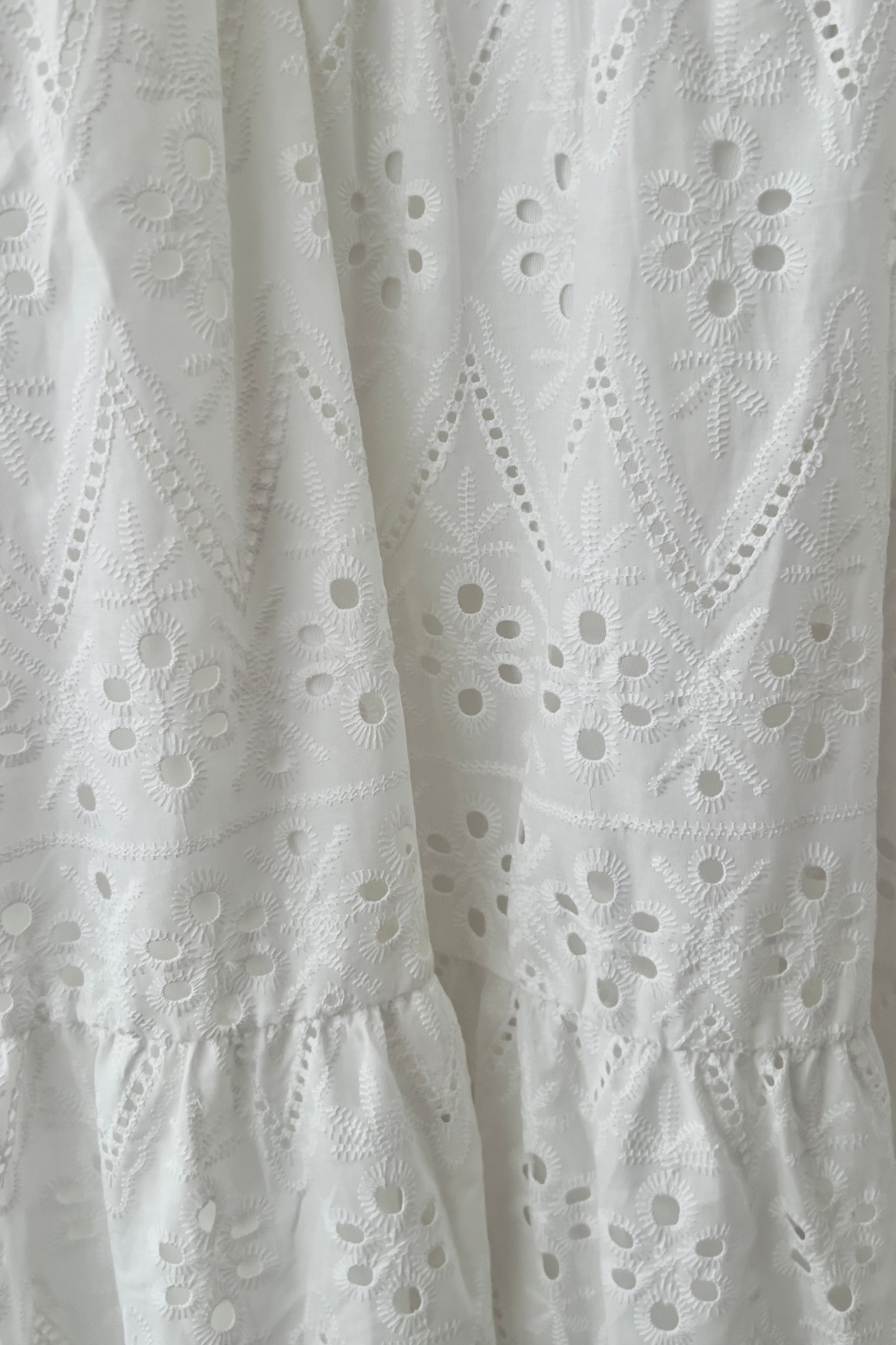 Broderie anglaise elbise 