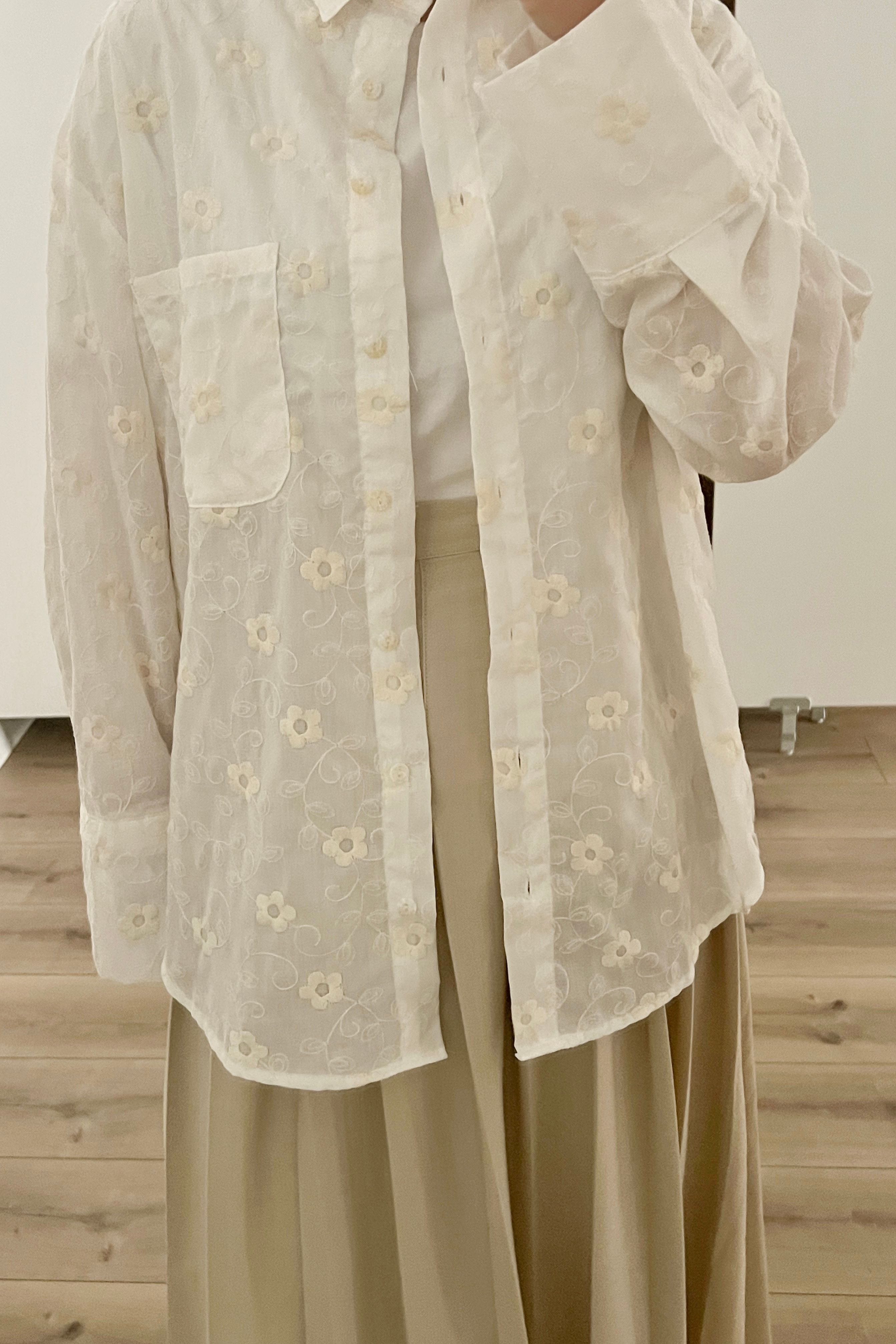 Floral işlemeli transparan gömlek - cream white