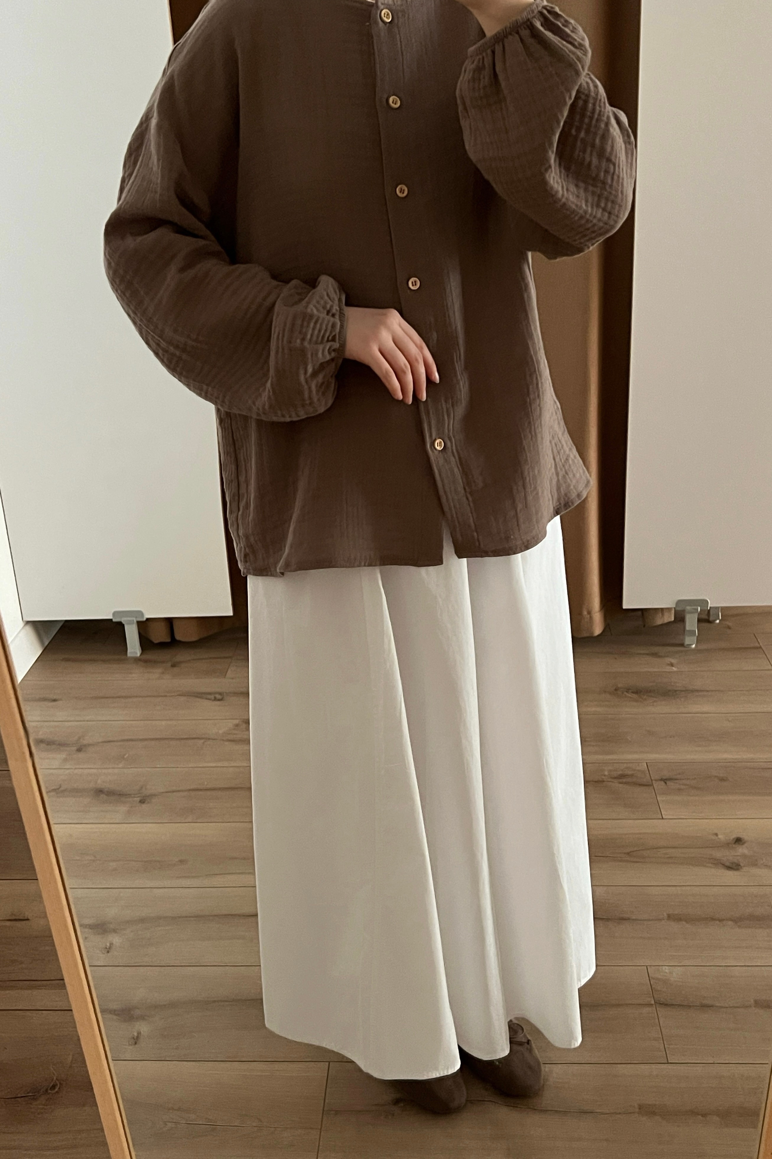 Ahşap düğmeli müslin gömlek  - brown