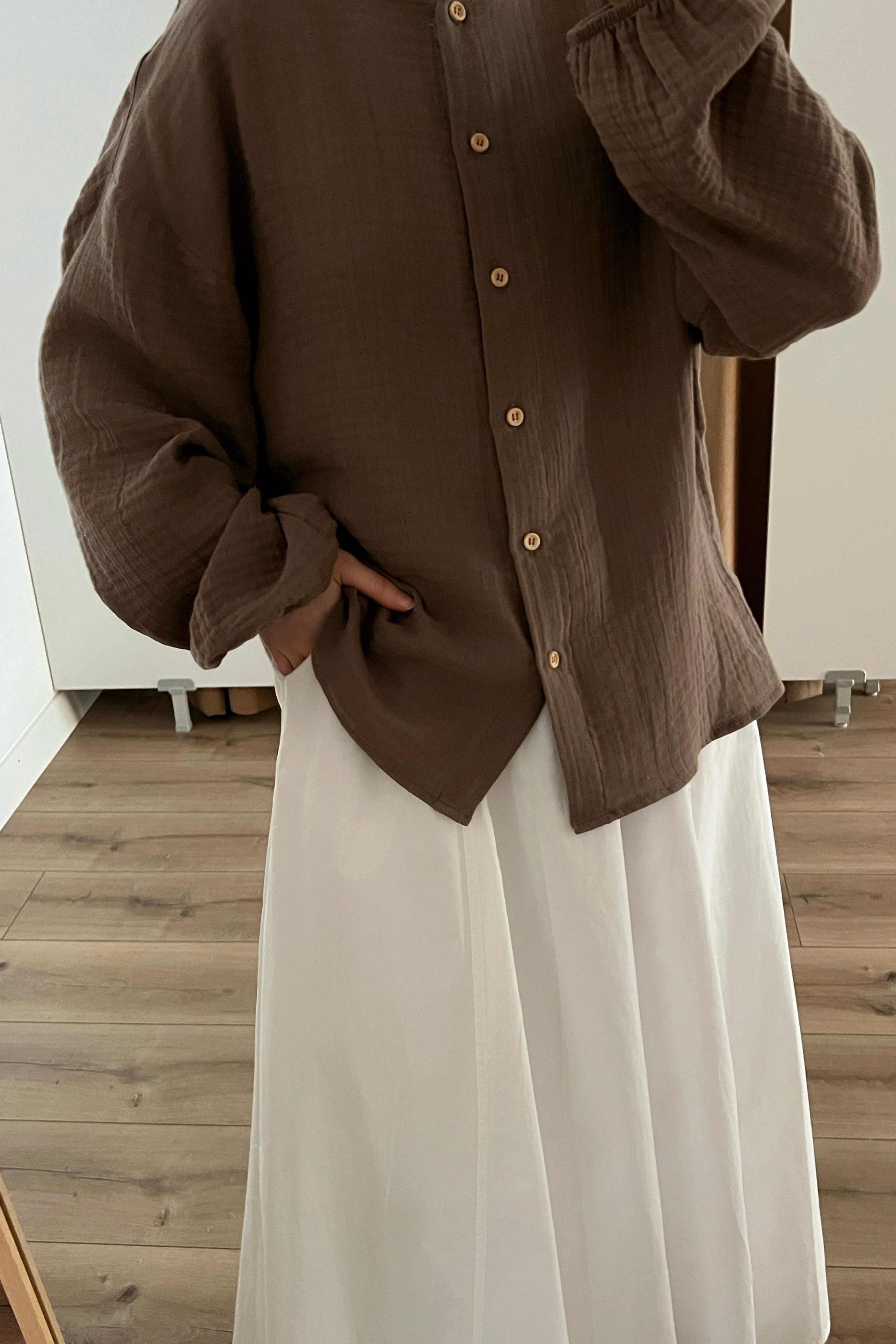 Ahşap düğmeli müslin gömlek  - brown