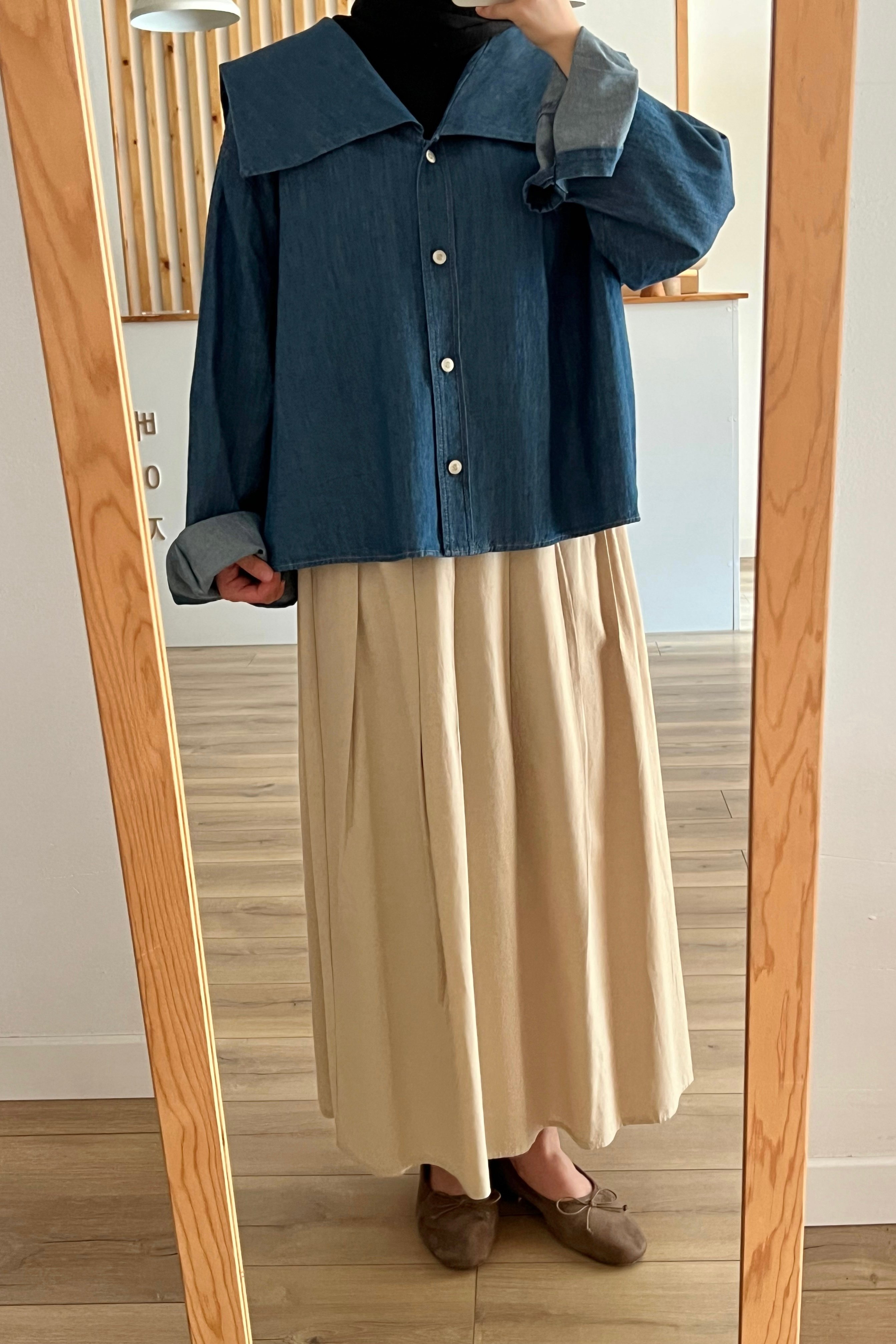 İnce denim gömlek