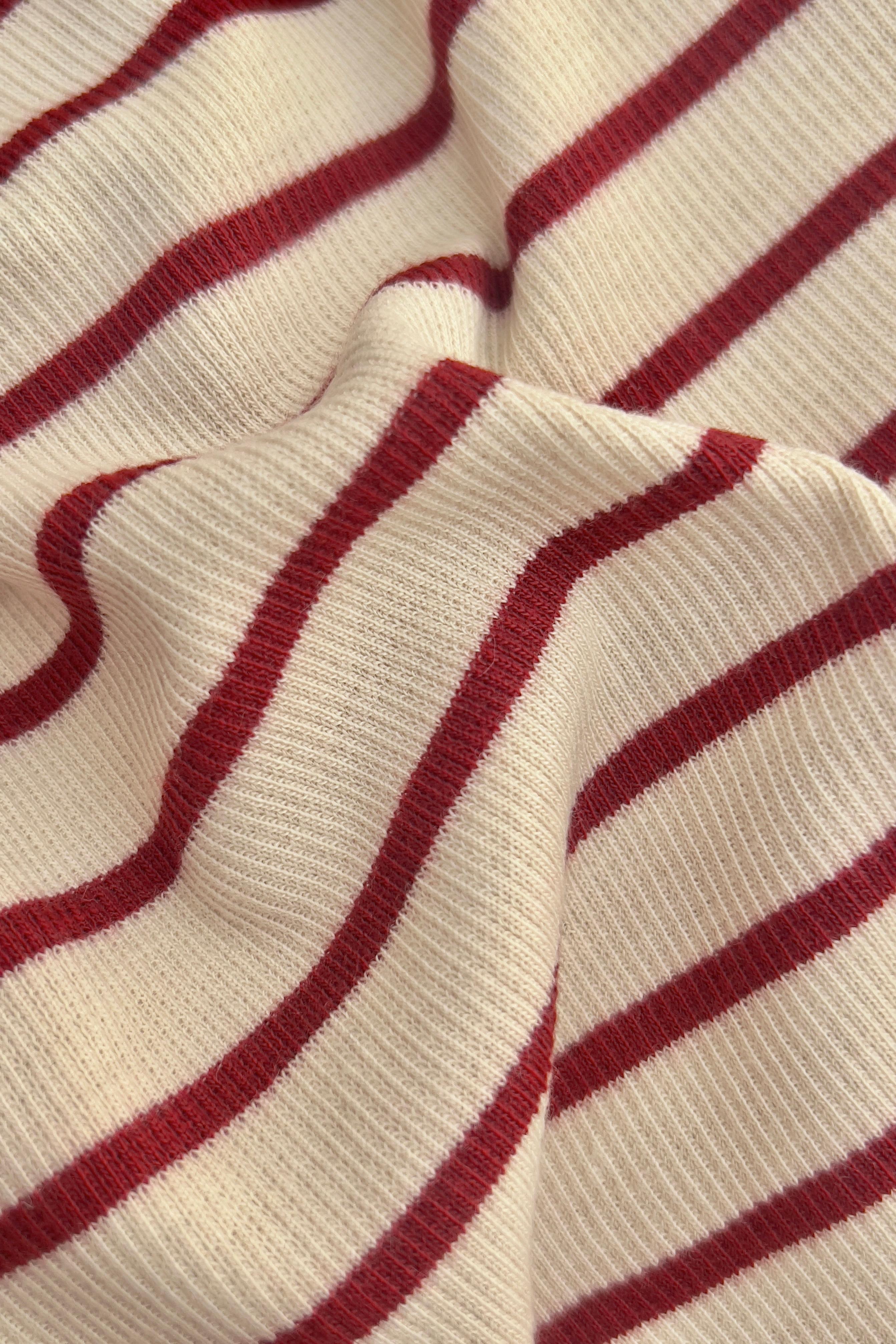 Çizgili ribanalı t–shirt
