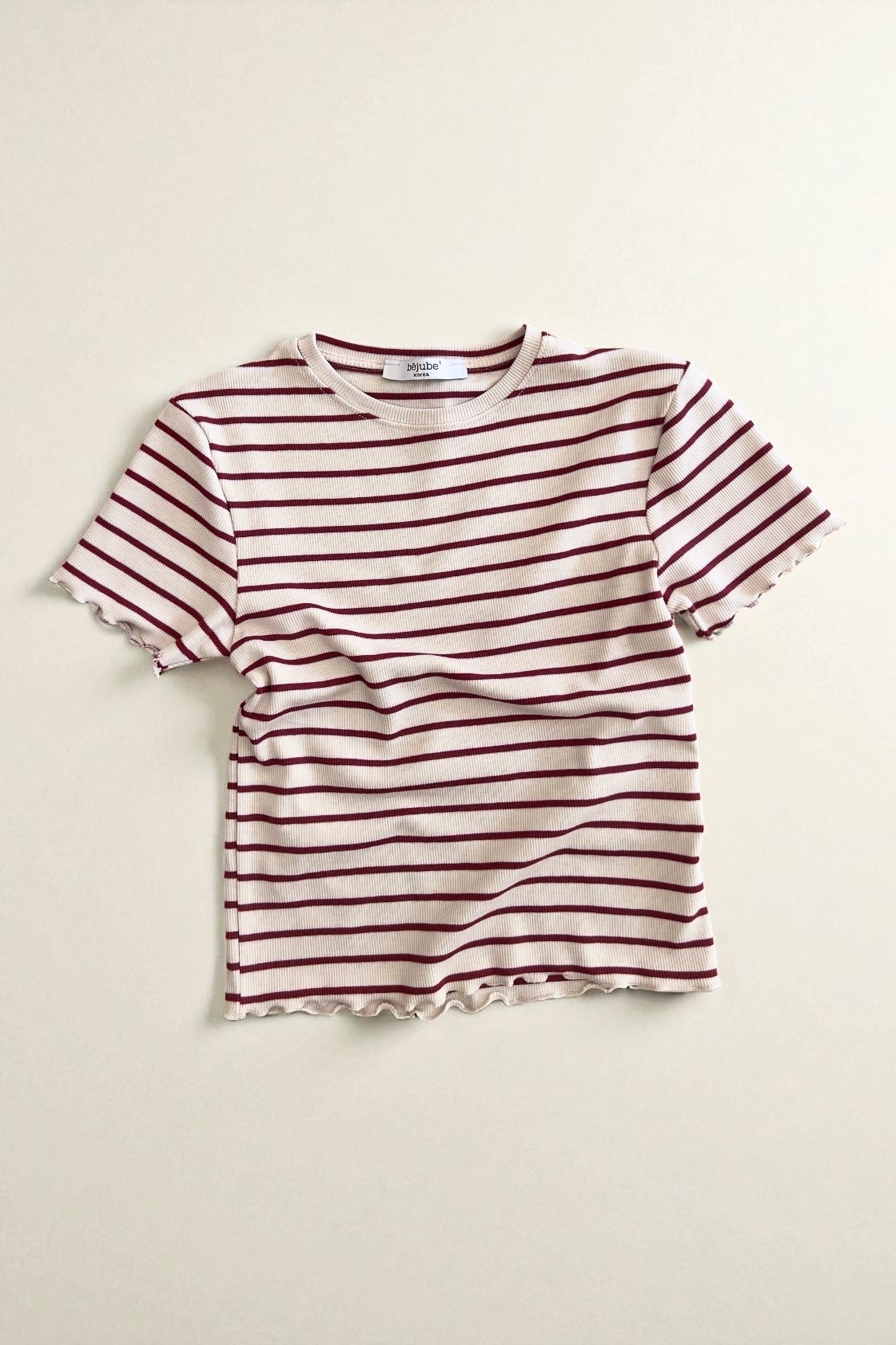 Çizgili ribanalı t–shirt