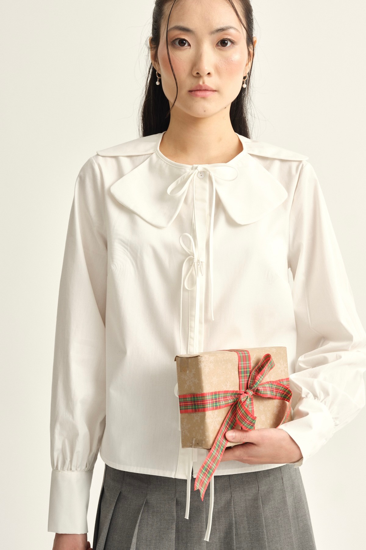 Daisy collar shirt - white