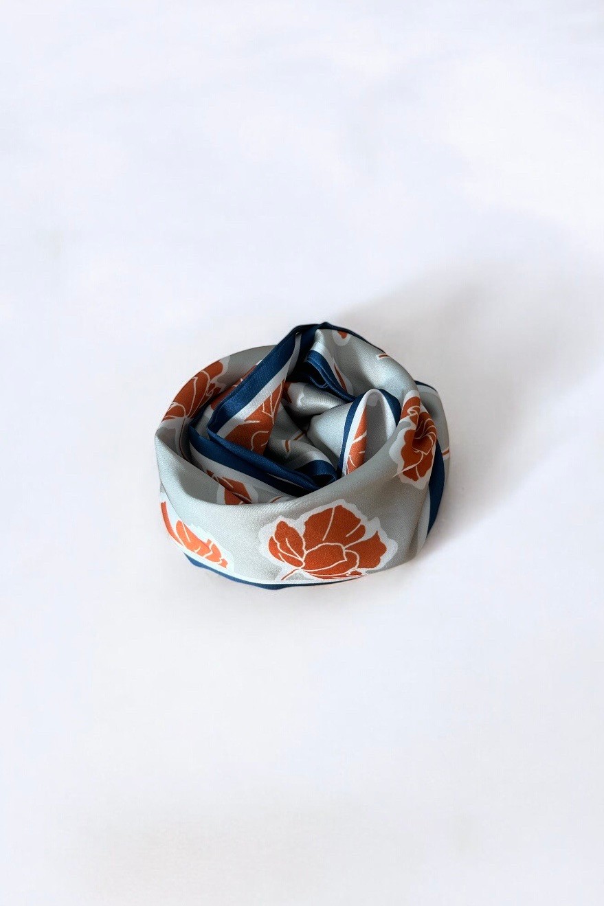 Saten ipek fular - orange flowers