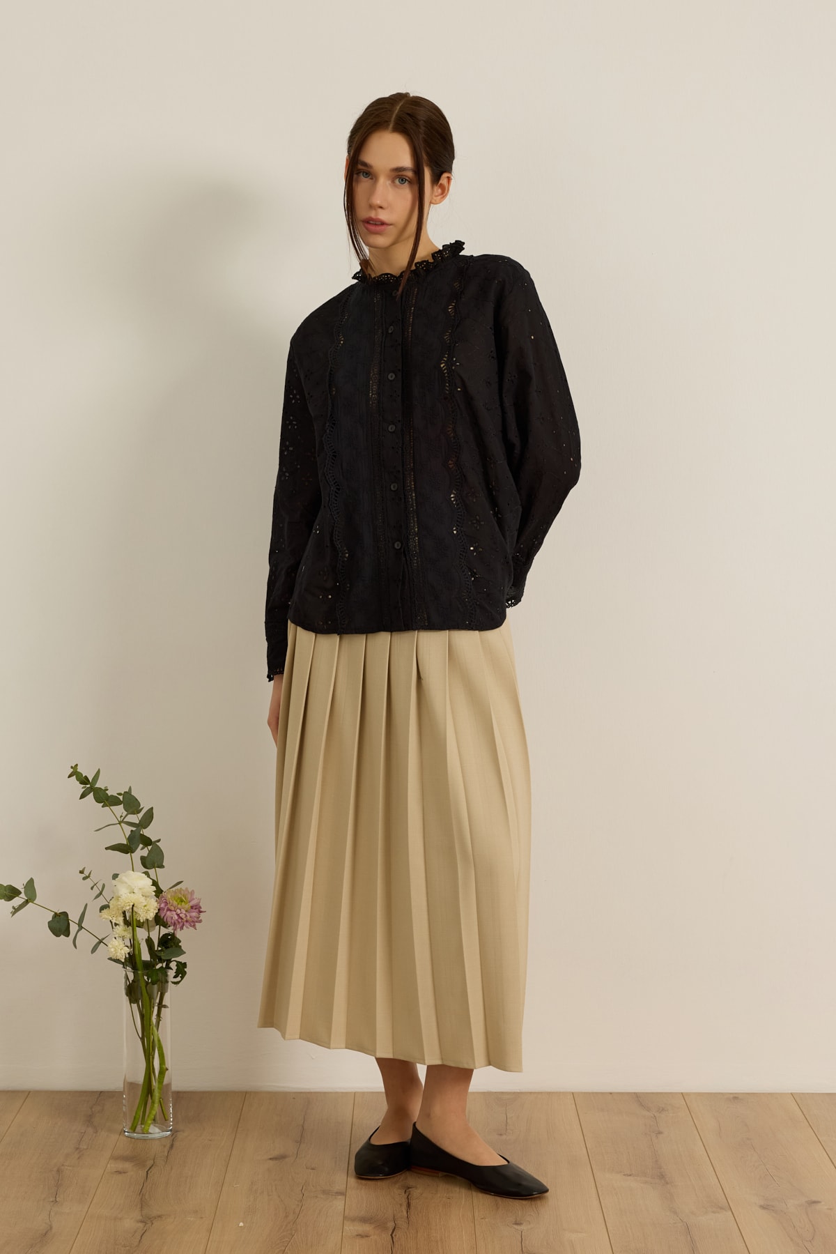 Floral detaylı güpür gömlek - obsidian