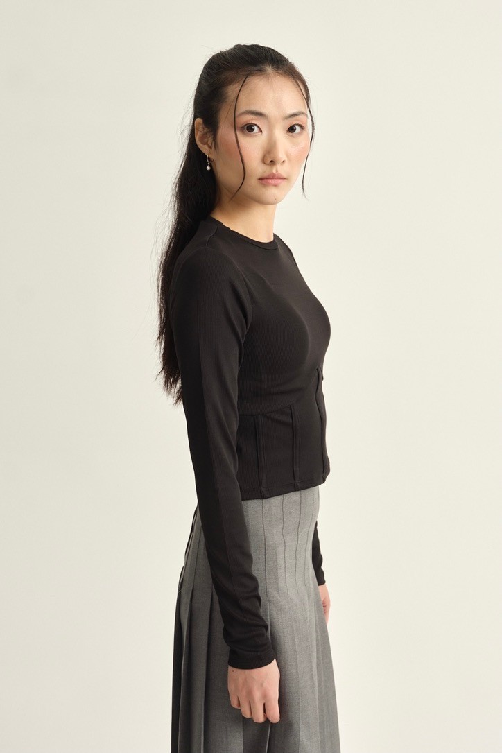 Basic blouse with corset