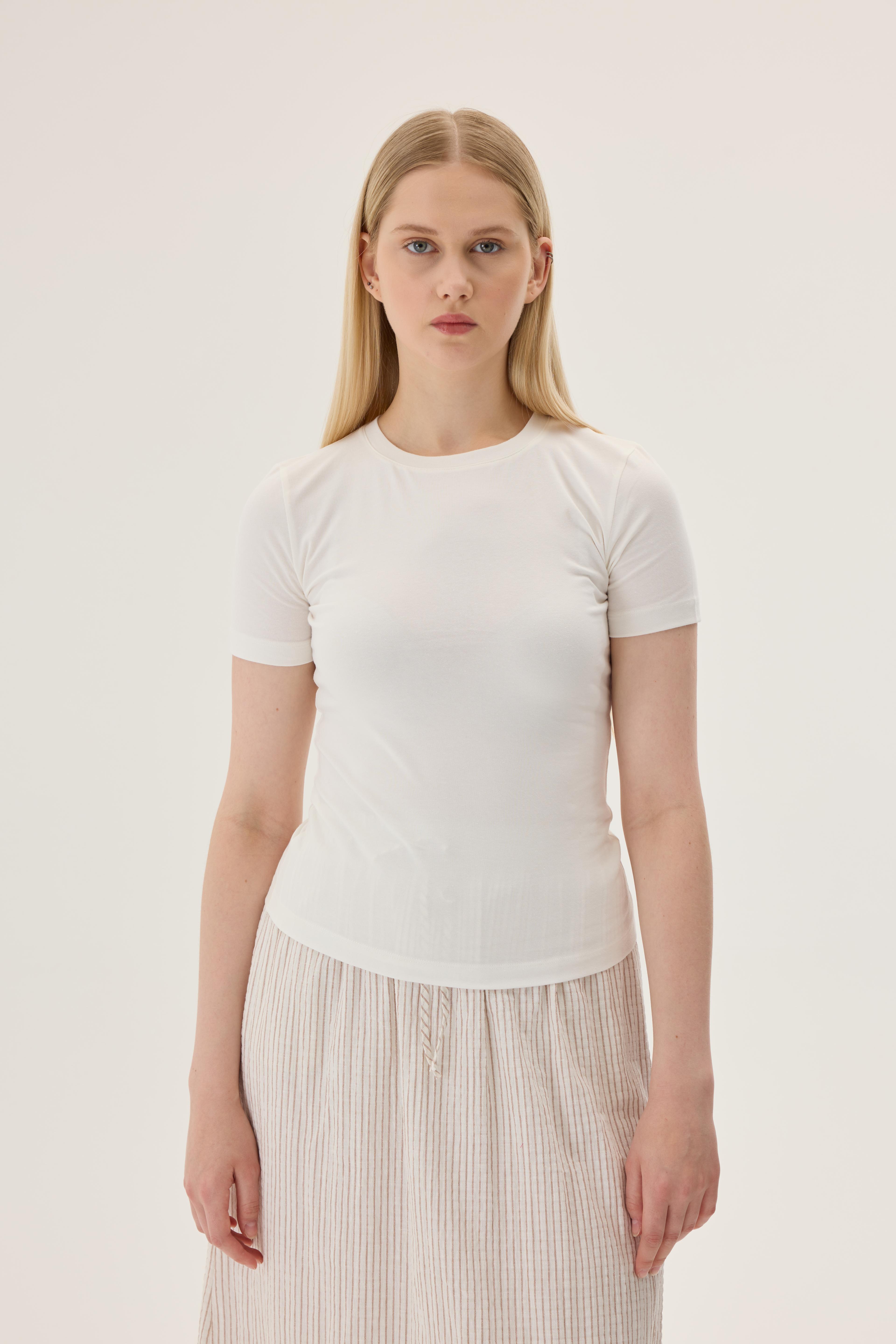 Dar Kesim Basic T-shirt - off white