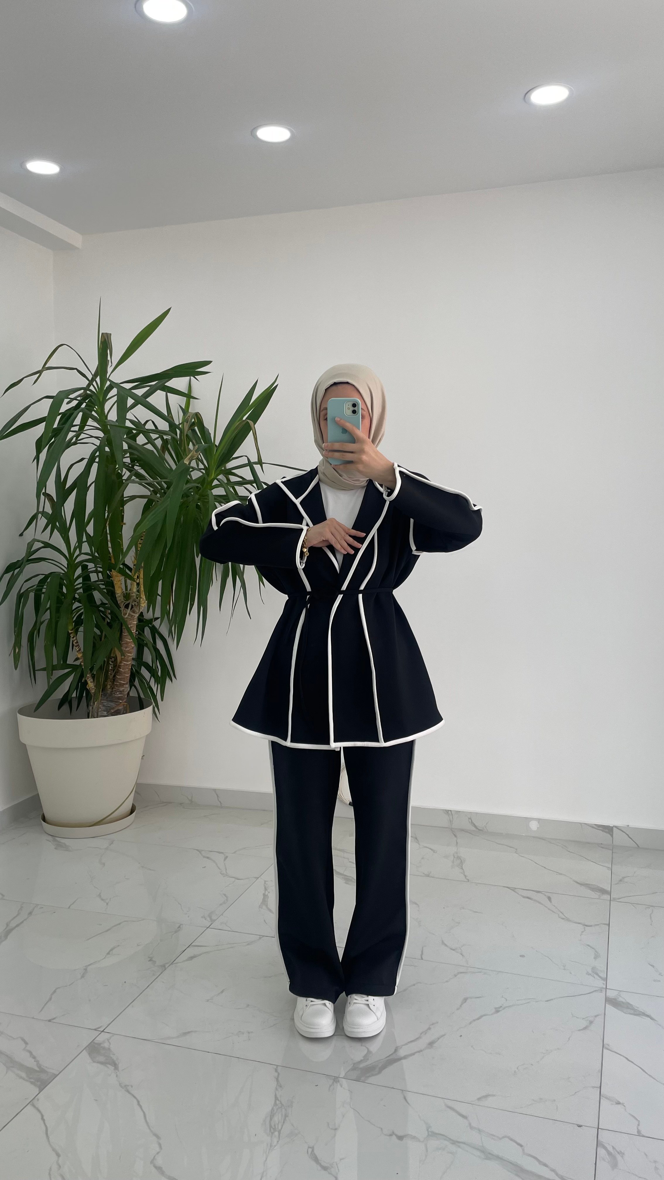 Josie Biyeli Scuba Takım 