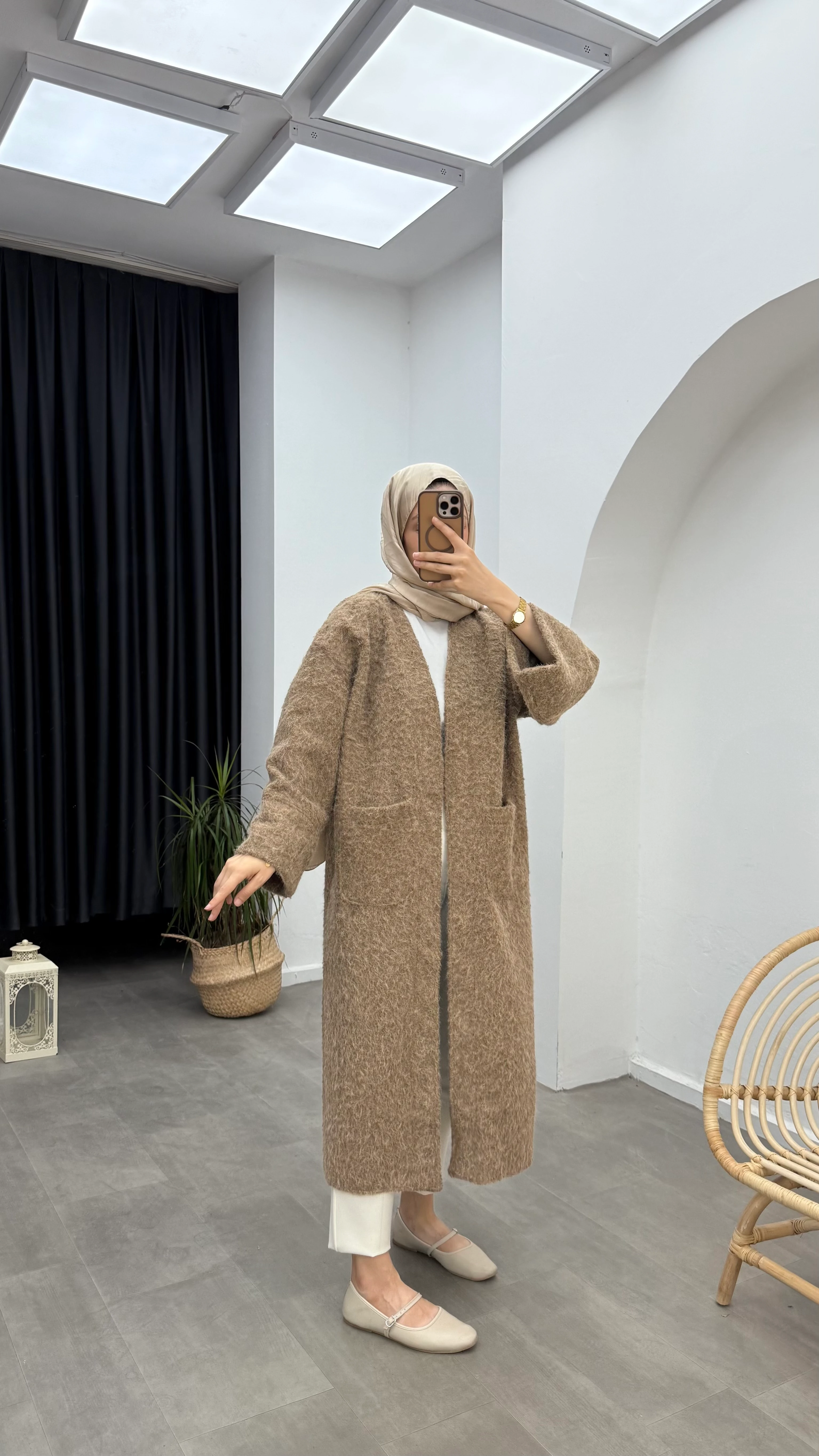 Örgü Kemerli Kaşe Kaban