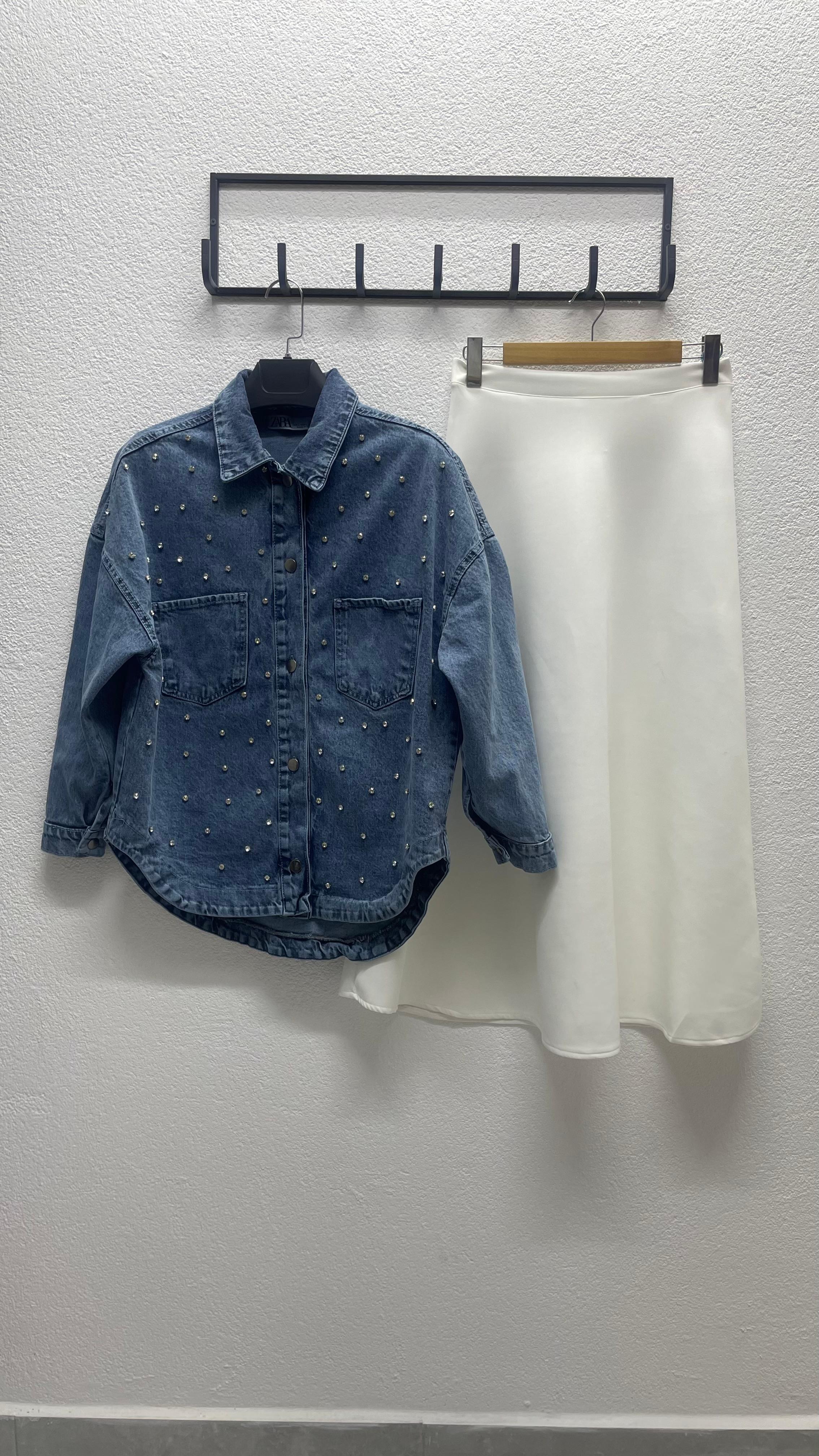 Taş Detaylı Oversize Denim Ceket