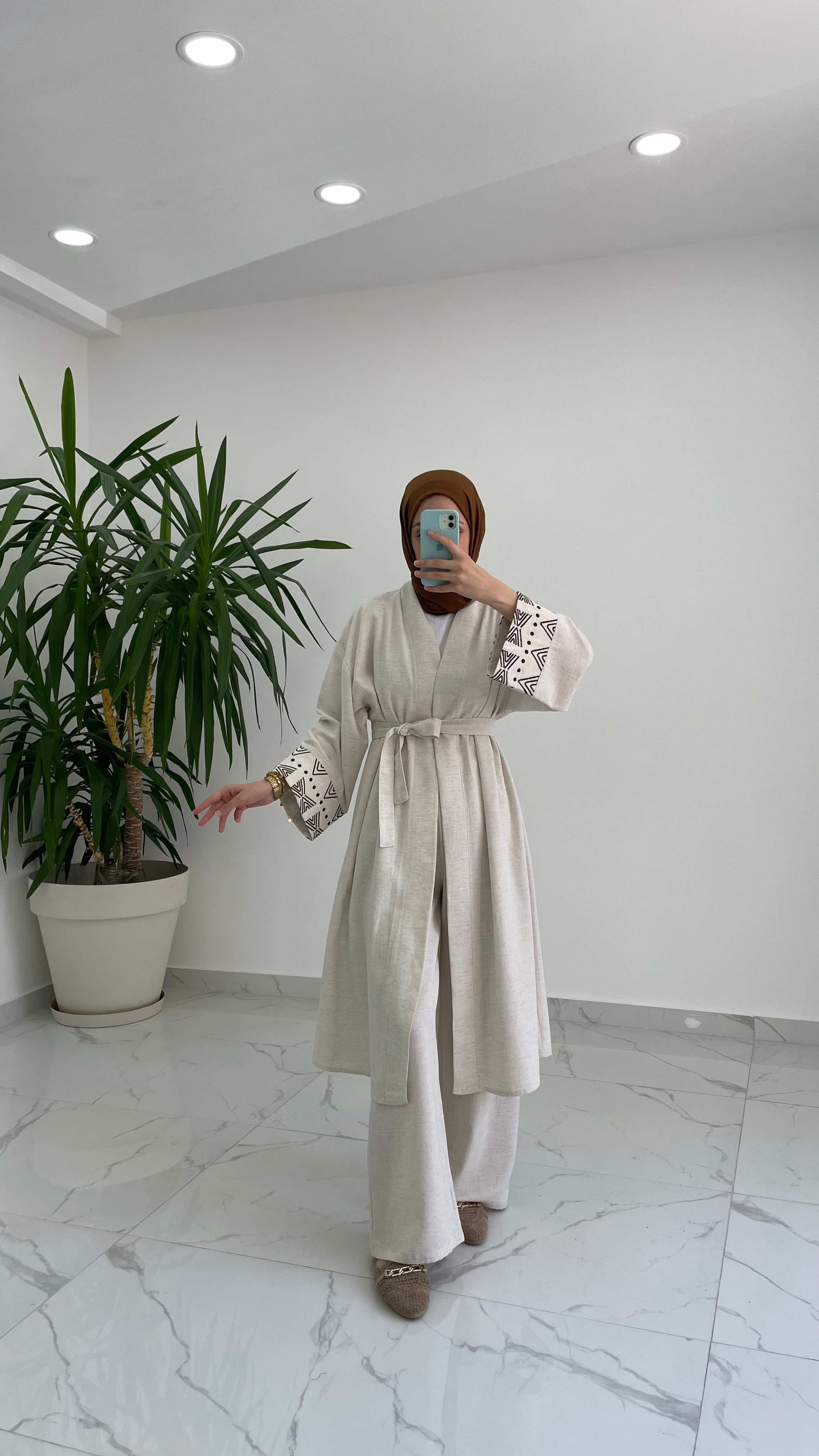 Diana Nakışlı Keten Takım