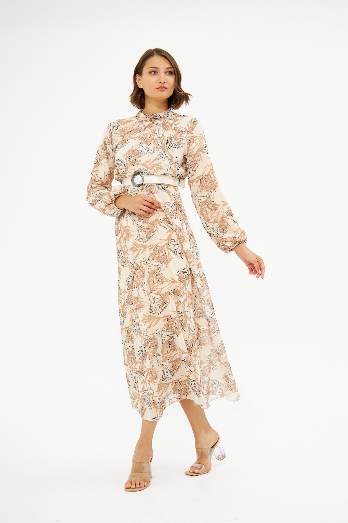 Desenli Kemer Detaylı Şifon Elbise - Bej
