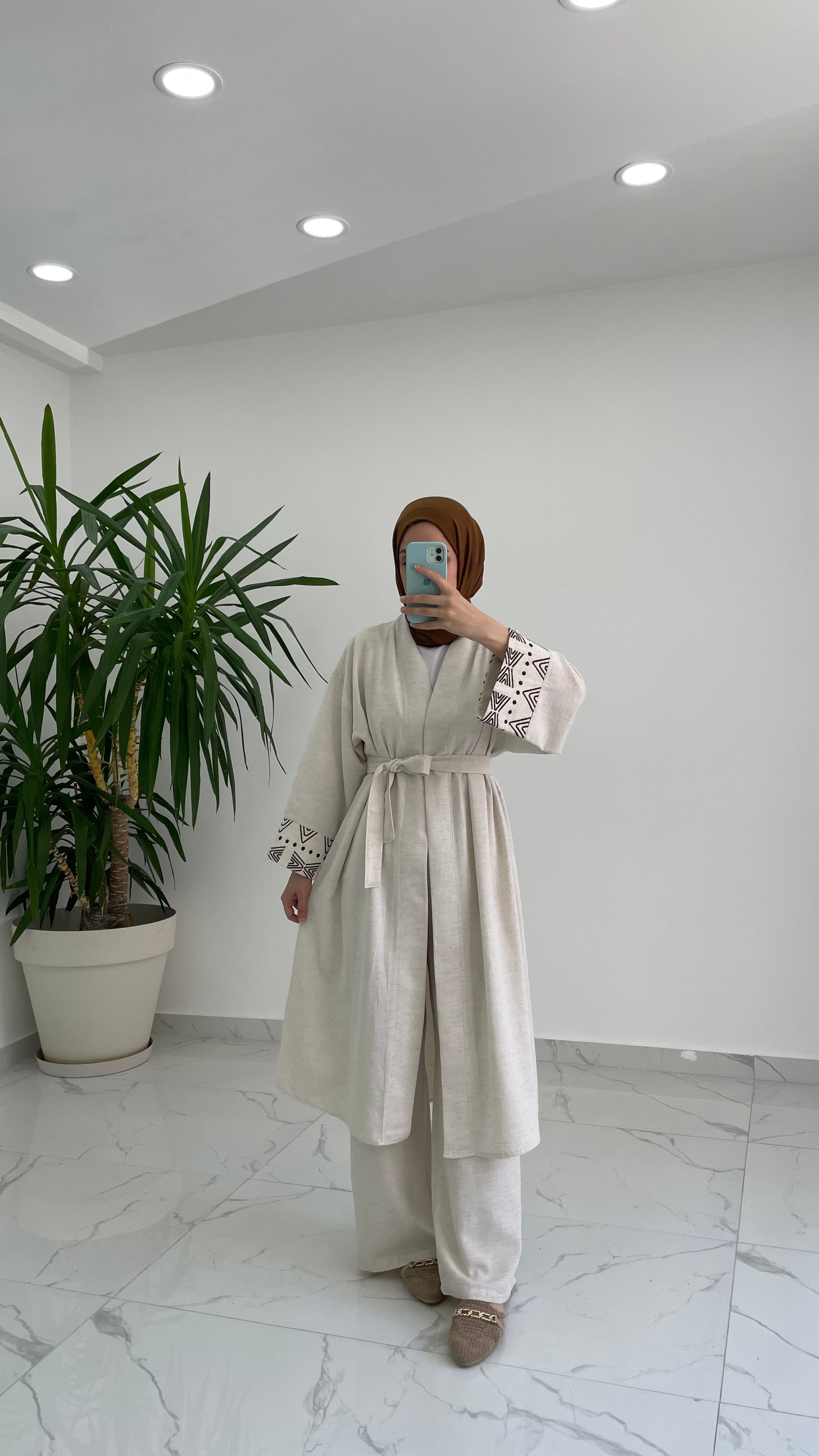 Diana Nakışlı Keten Takım