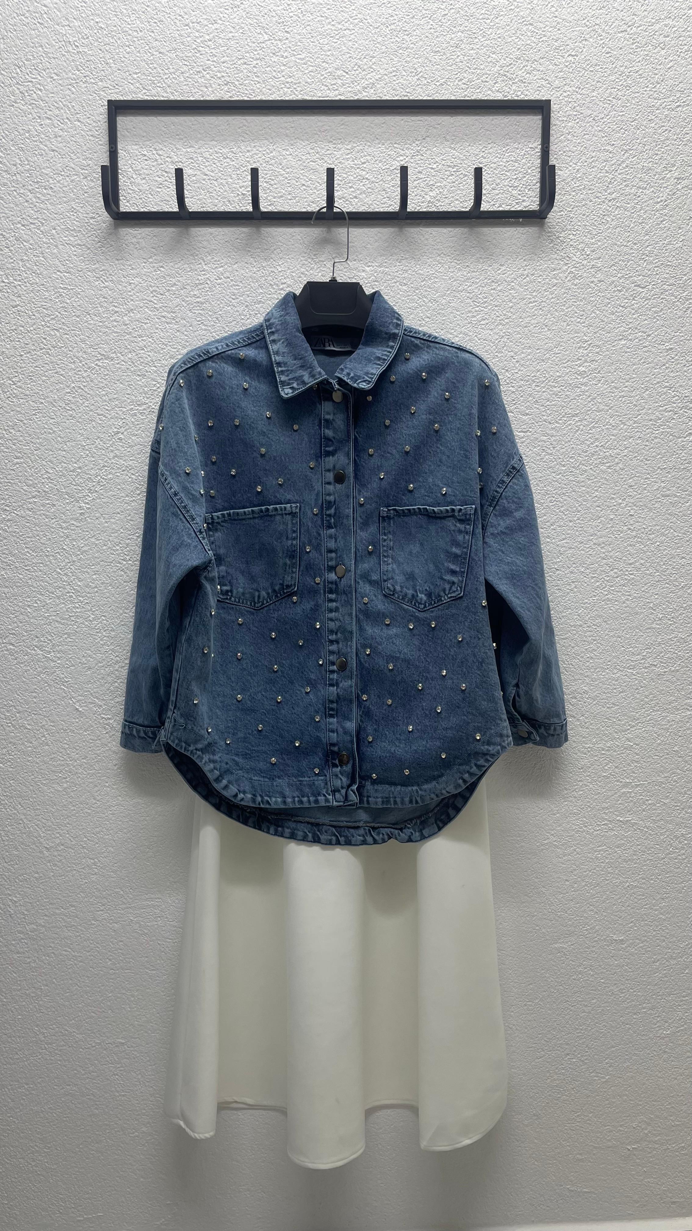 Taş Detaylı Oversize Denim Ceket