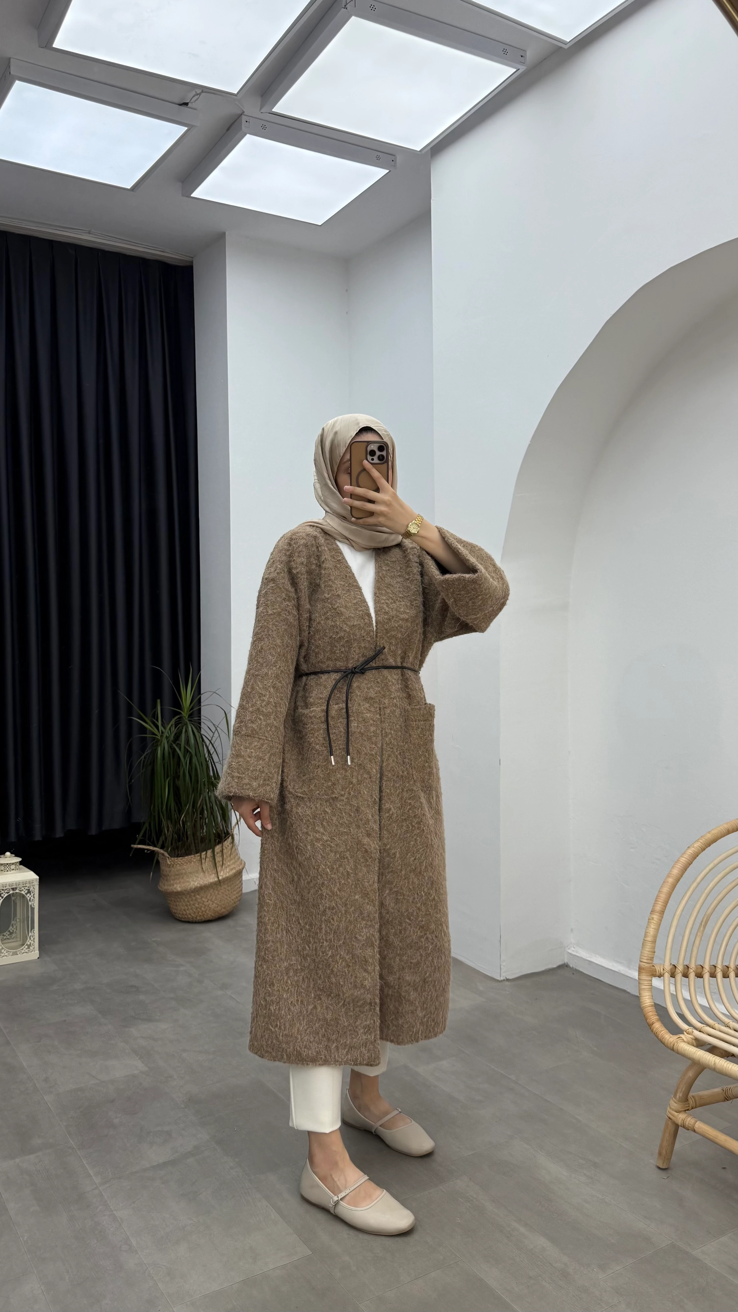 Örgü Kemerli Kaşe Kaban - Vizon