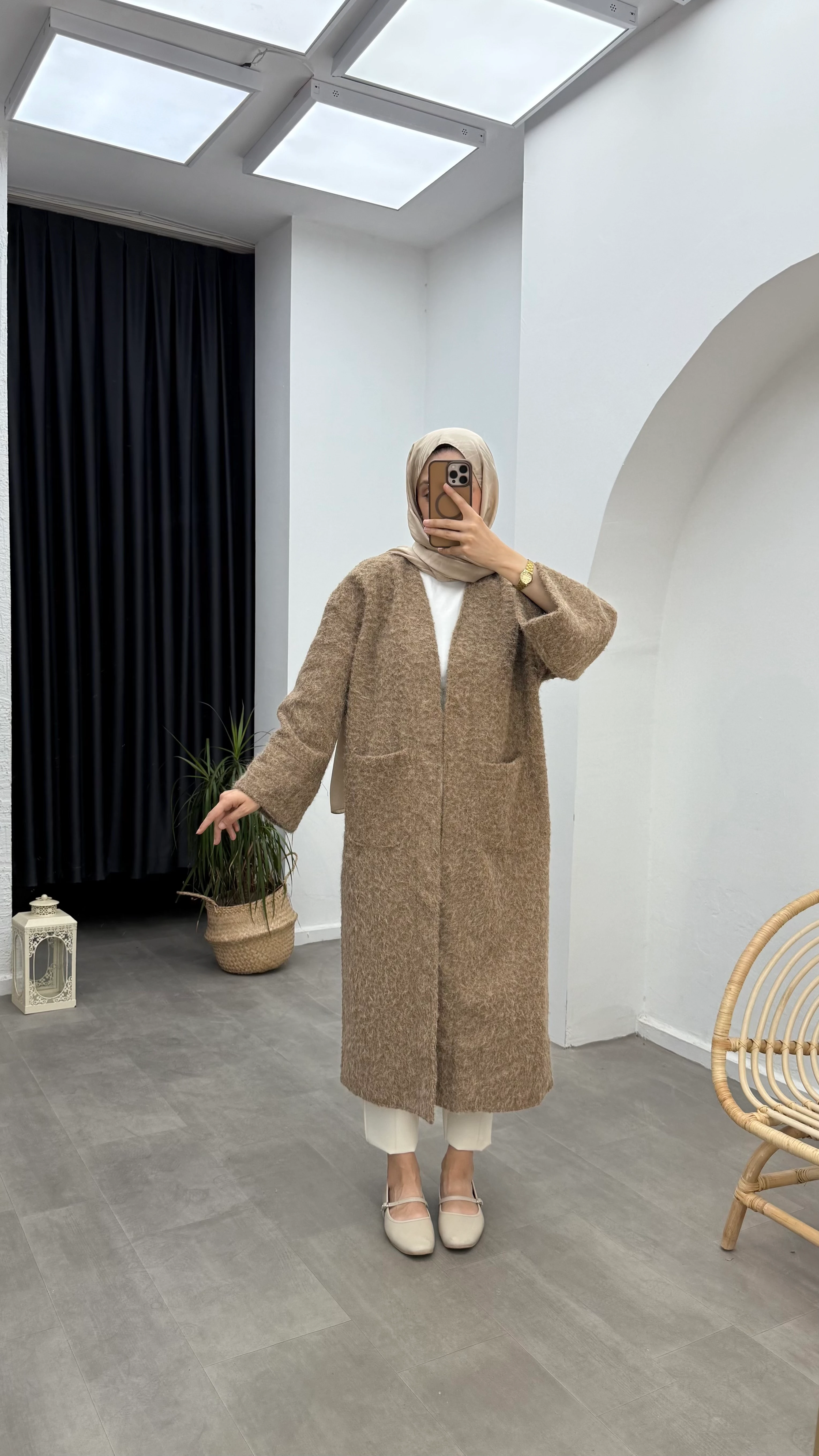 Örgü Kemerli Kaşe Kaban