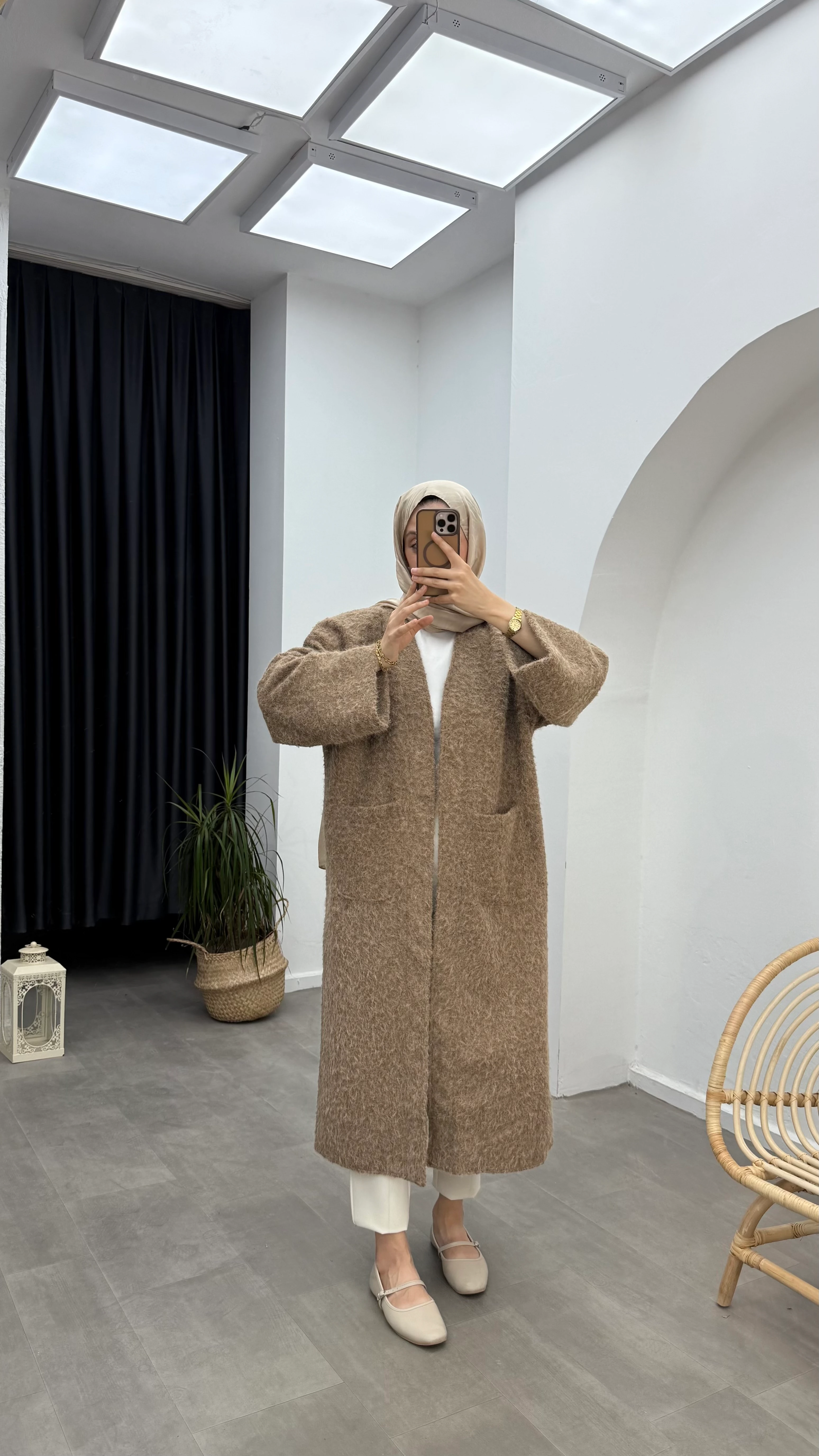 Örgü Kemerli Kaşe Kaban