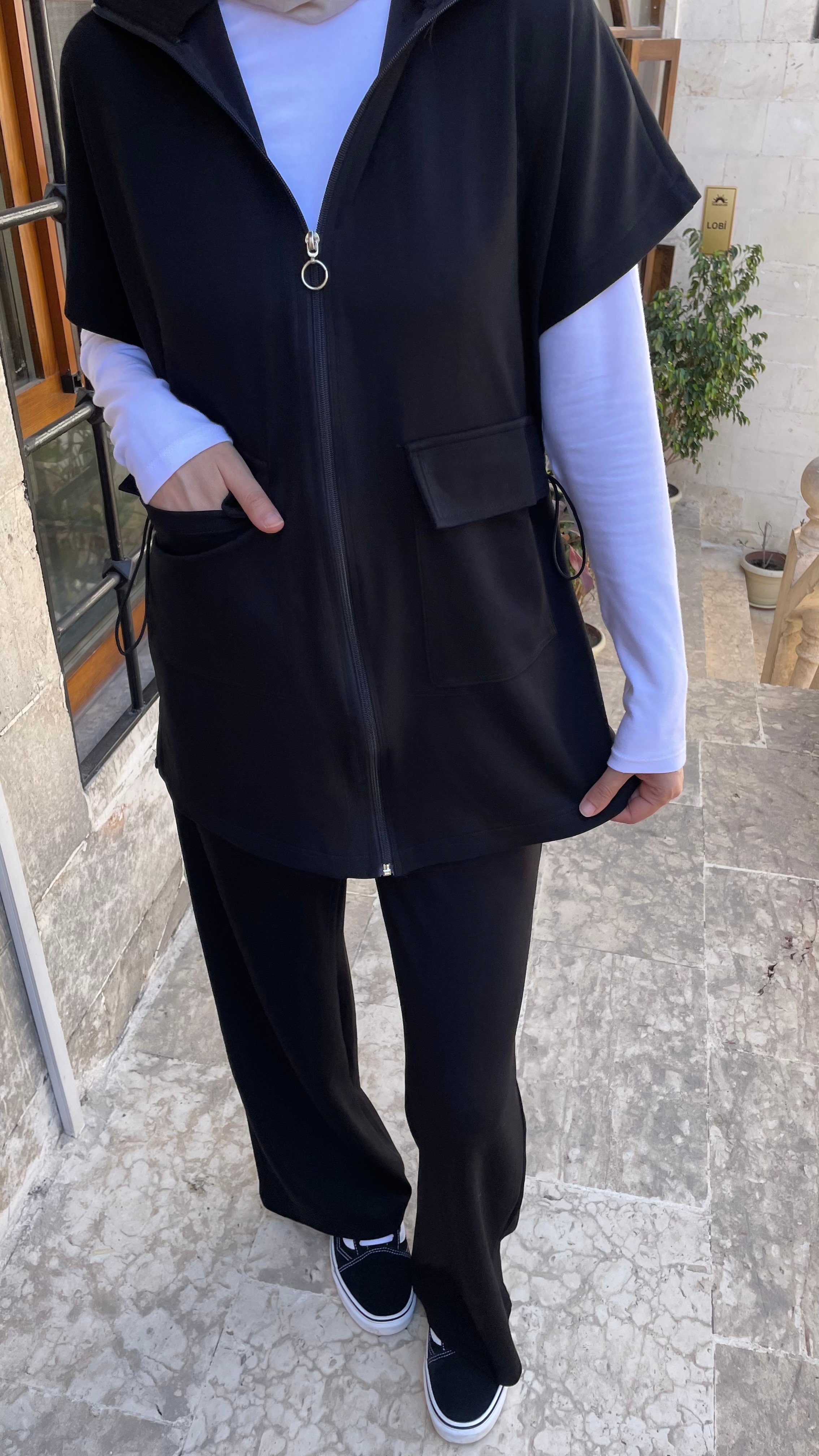 Oysh Muadil Yelekli Takım