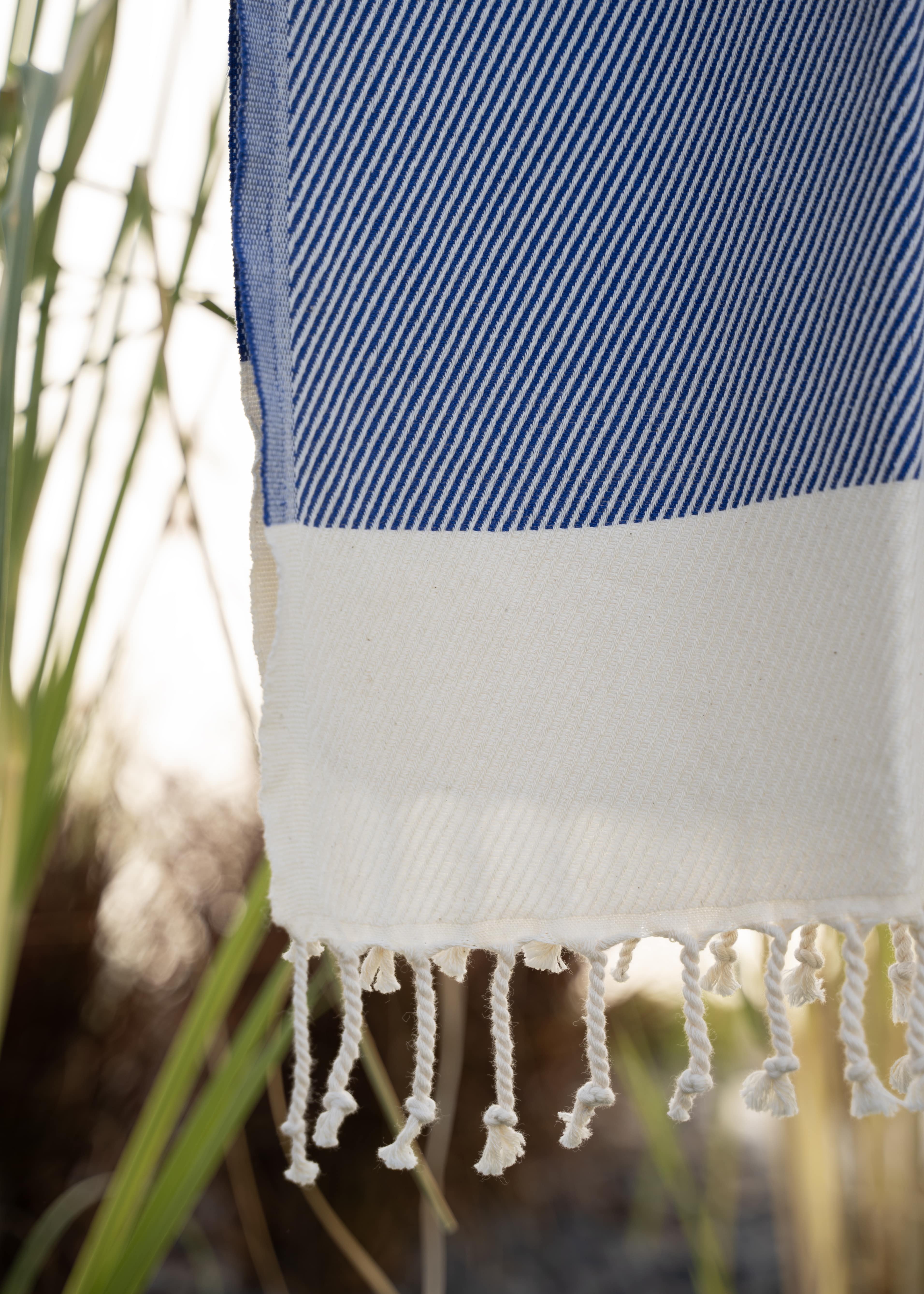 Buldan İşi Su Yolu Desenli Saks Mavisi Pamuk Peştemal – Plaj & Banyo Havlusu – 95×180 cm (Rivus Koleksiyonu)