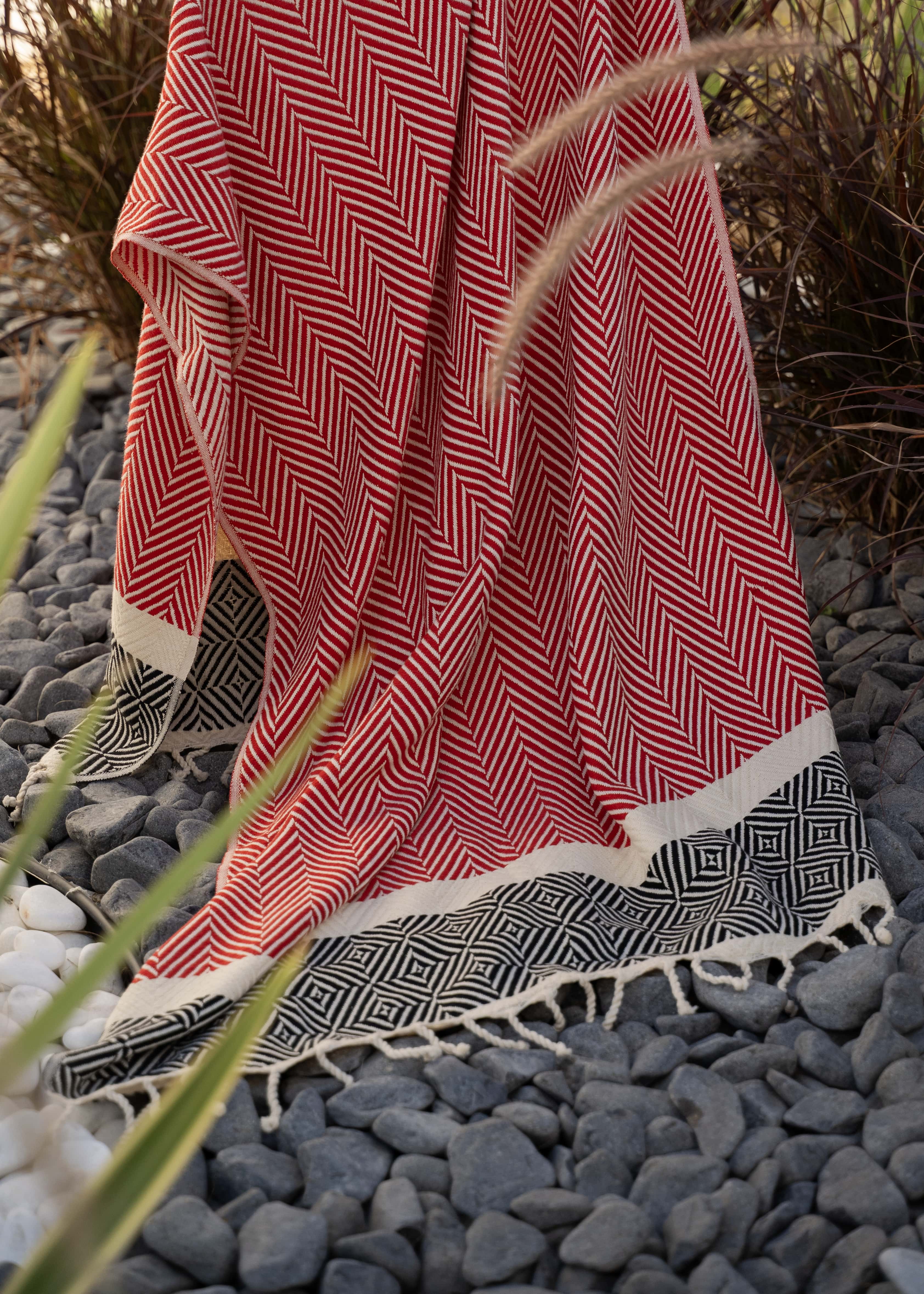 Kırmızı-Beyaz Çizgili Pamuk Peştemal – Plaj & Banyo Havlusu – 95×220 cm (Riviera Koleksiyonu)