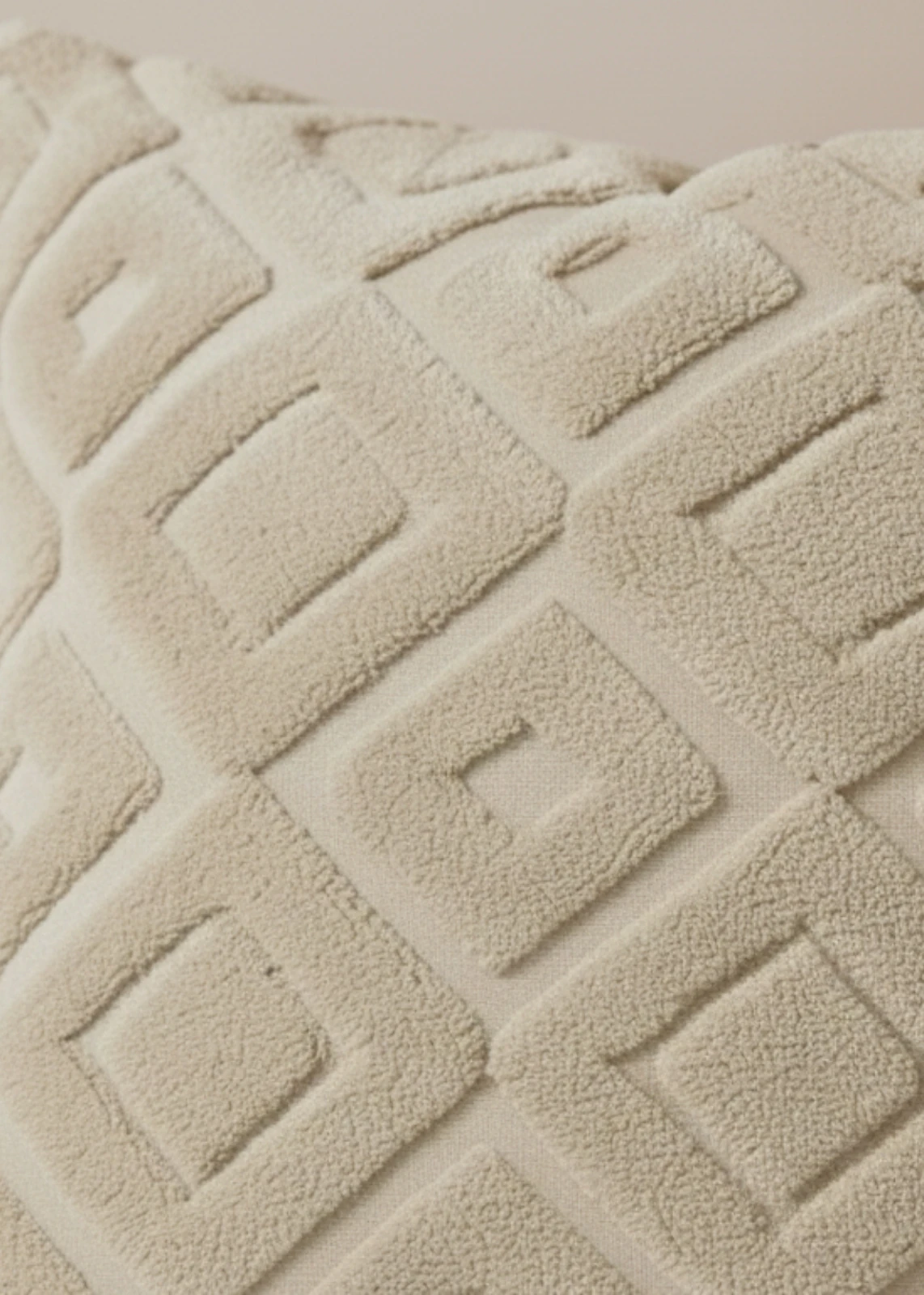 Renkli Baklava Desenli Modern Punch Nakışlı Tufting Welsoft Kırlent Kılıfı 42x42 cm 