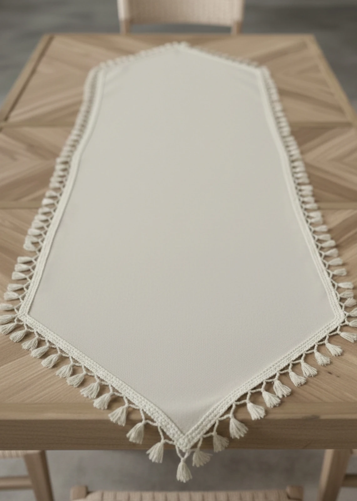 Bej Püsküllü Dekoratif Masa Runner (50x140 cm)