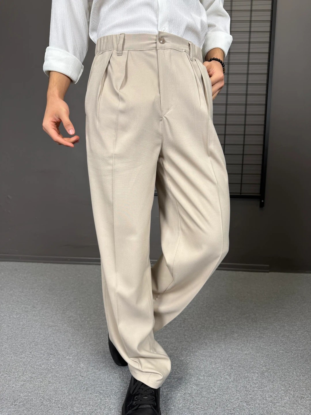 Pileli Relax Fit Kumaş Pantolon - Krem