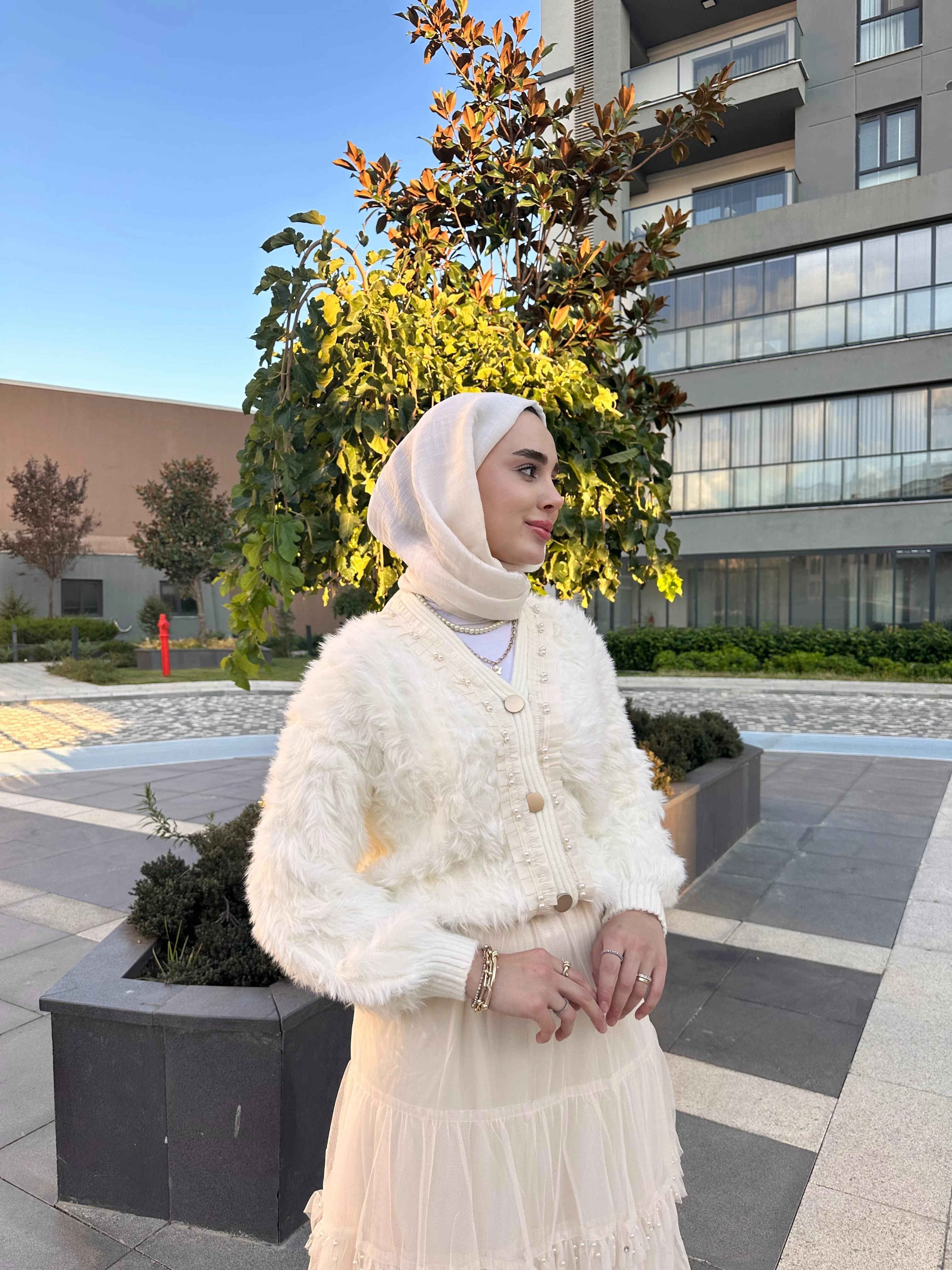 İnci Detaylı Angora Hırka 