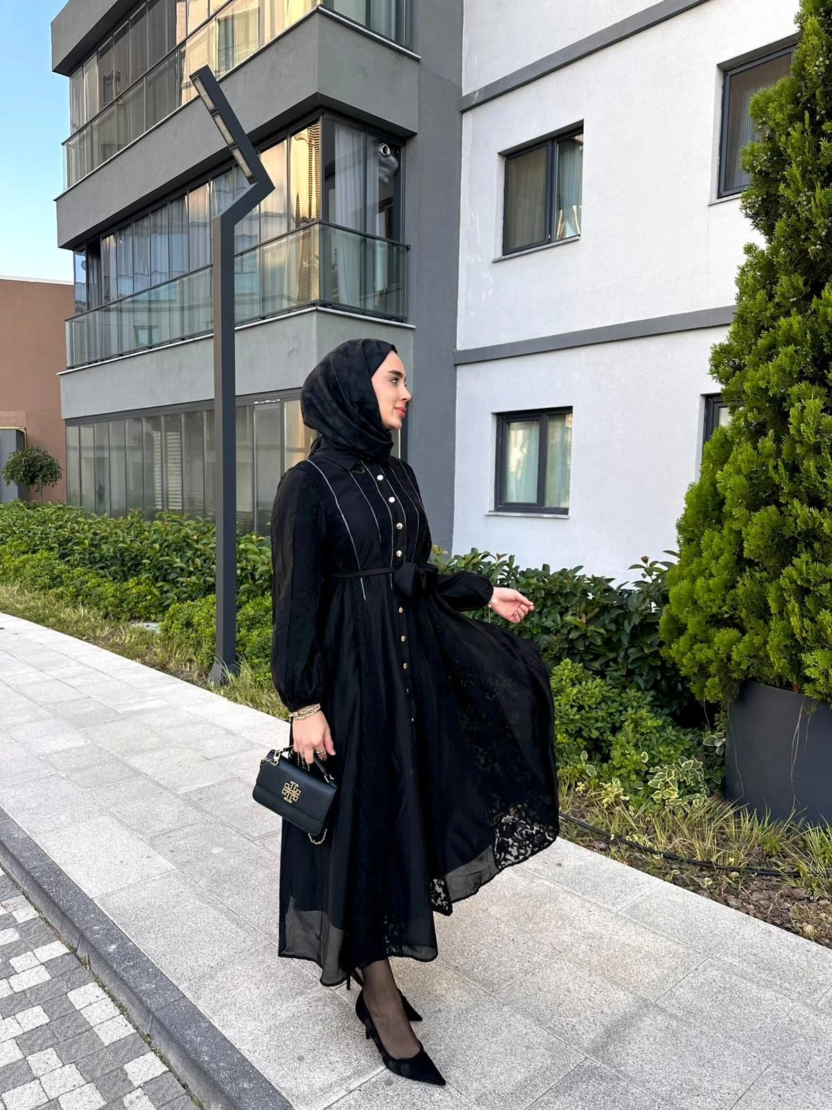 Dantel Detaylı İthal Elbise Siyah 