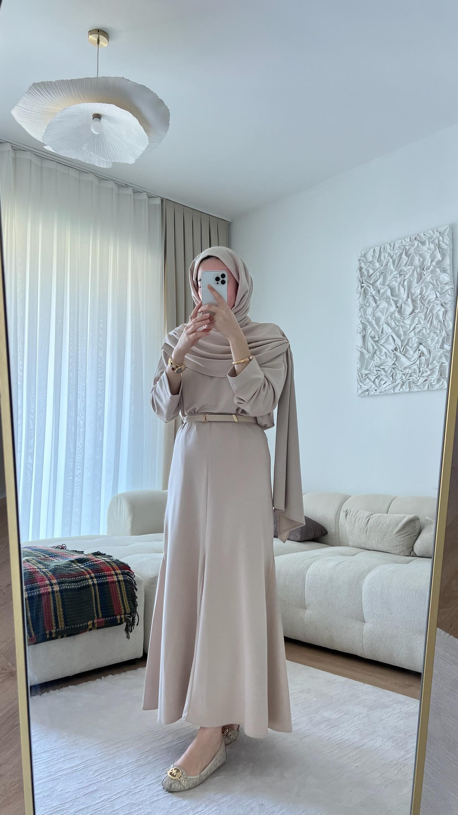 Lorena Şal Yaka Takım Taş 