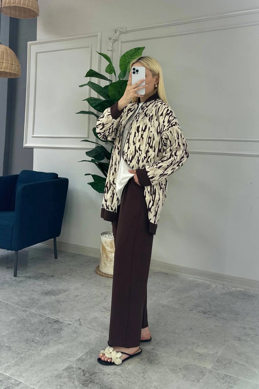Wholesale Linda Fabric Patterned Zippered Three Piece Suit - 10689 Product Information - Brown