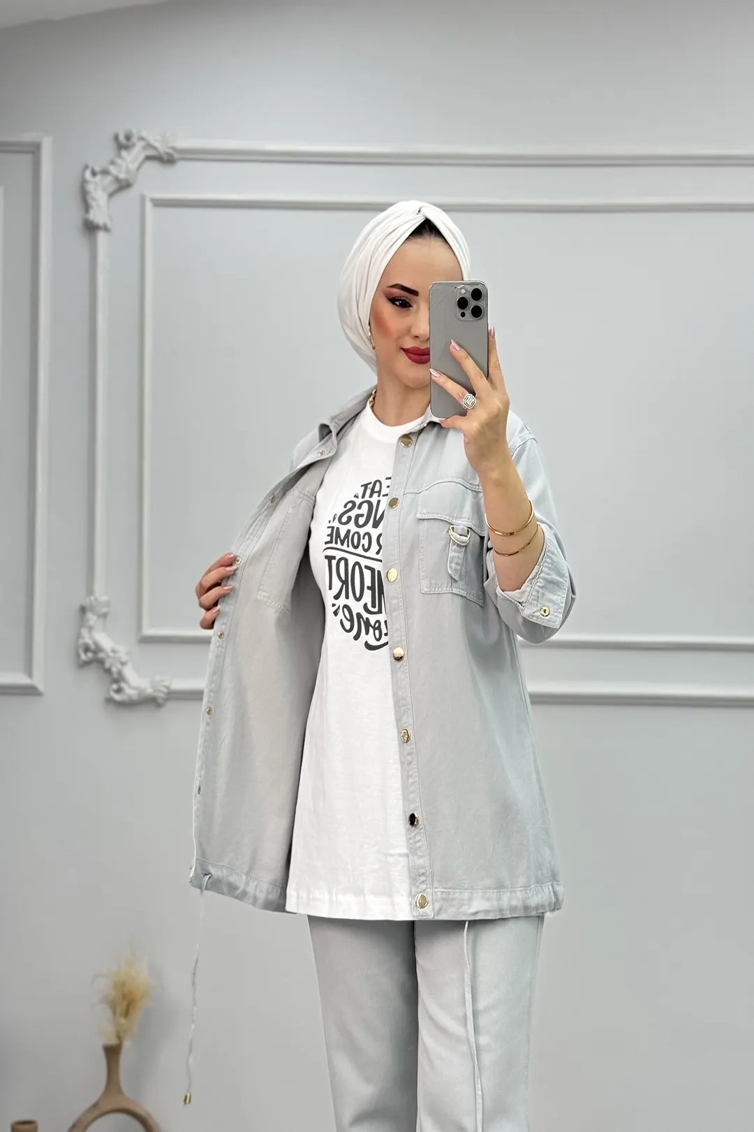 Önü Çıtçıt Detaylı Gabardin Kumaş Üçlü Takım 10501
