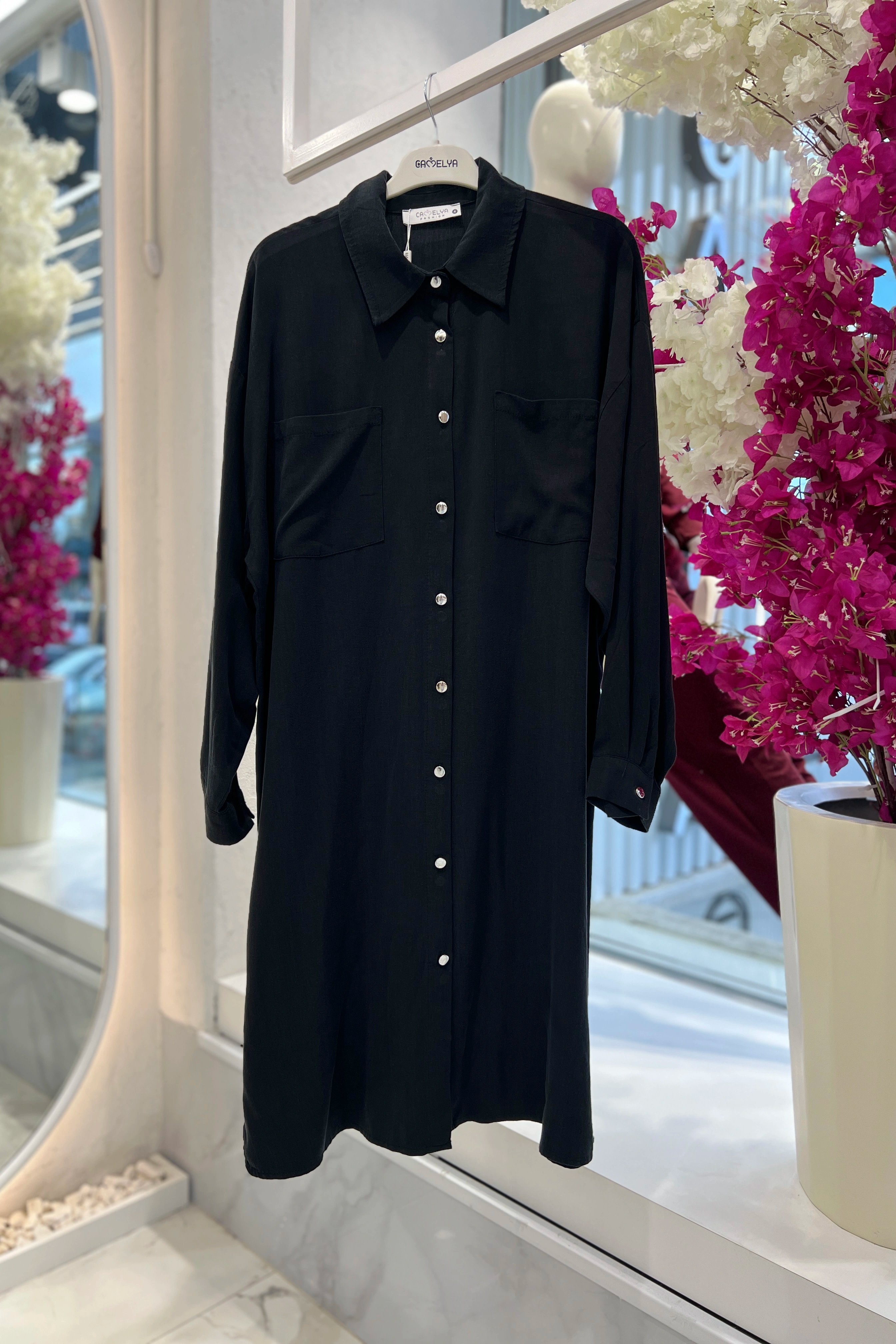Оптовая продажа из ткани Tencel с пуговицами и карманами большого размера - b5296 Информация о продукте - Черный