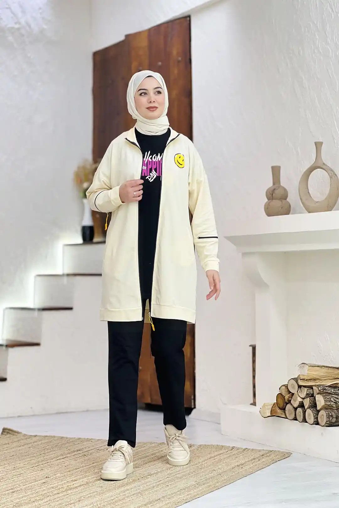 Toptan İki İplik Kumaş Smiley Detaylı Üçlü Takım