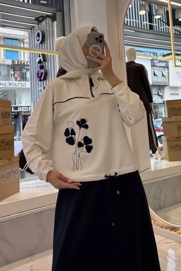 Wholesale Two-Thread Fabric Two-Piece Skirt Set with Elastic Waist and Stripe Details