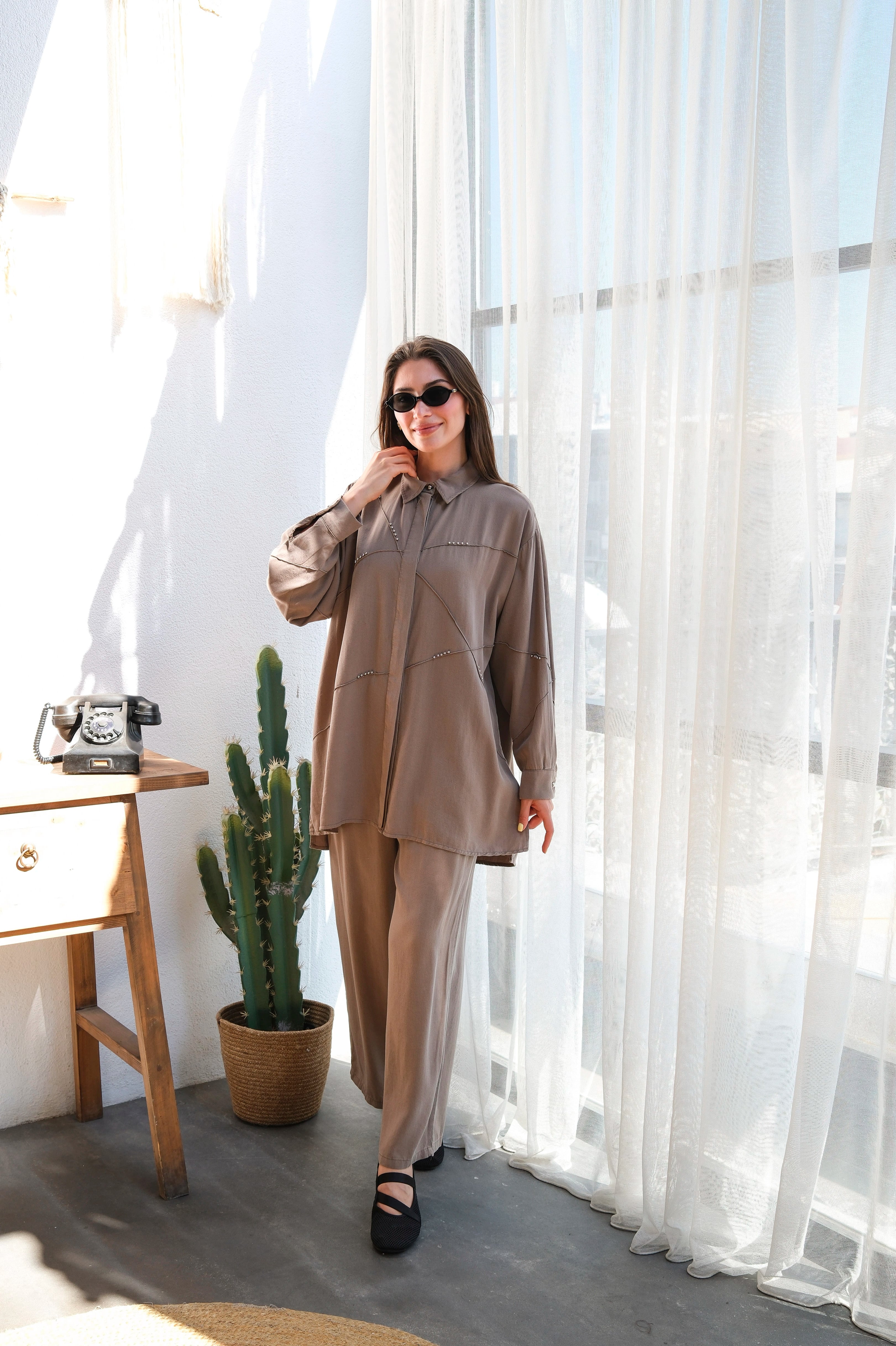 Wholesale Tencel Fabric Sewing Detailed Two Piece Suit - 10658 Product Information - Mink