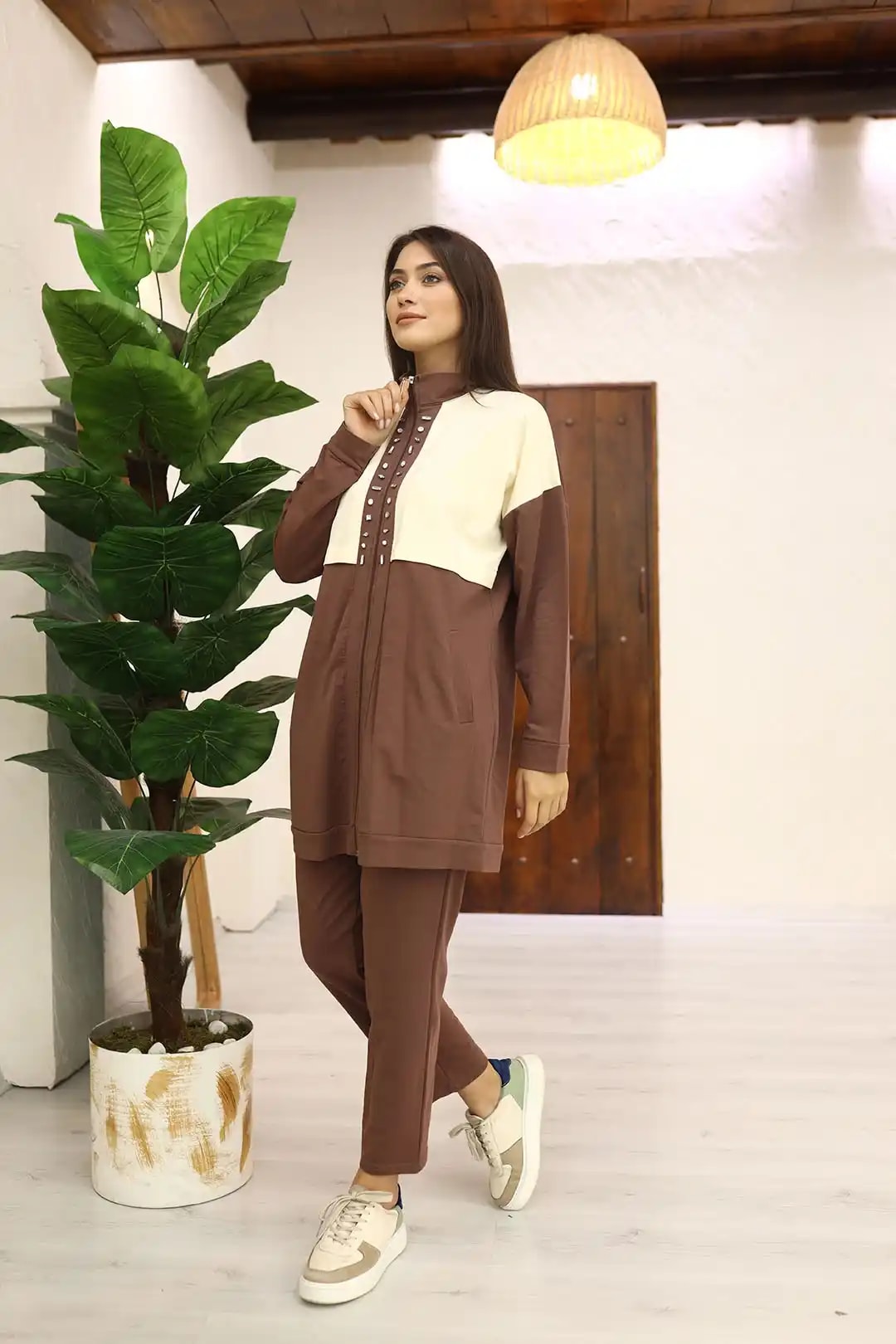 Wholesale Two-Thread Fabric Stone Detailed Two-Piece Suit - Brown