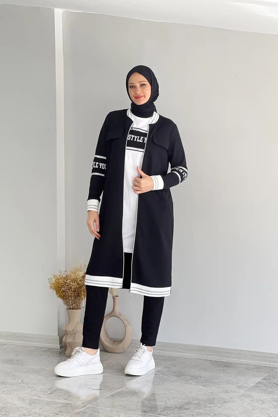 Yazı Baskı Detaylarıyla Modern Üçlü Takım 9853