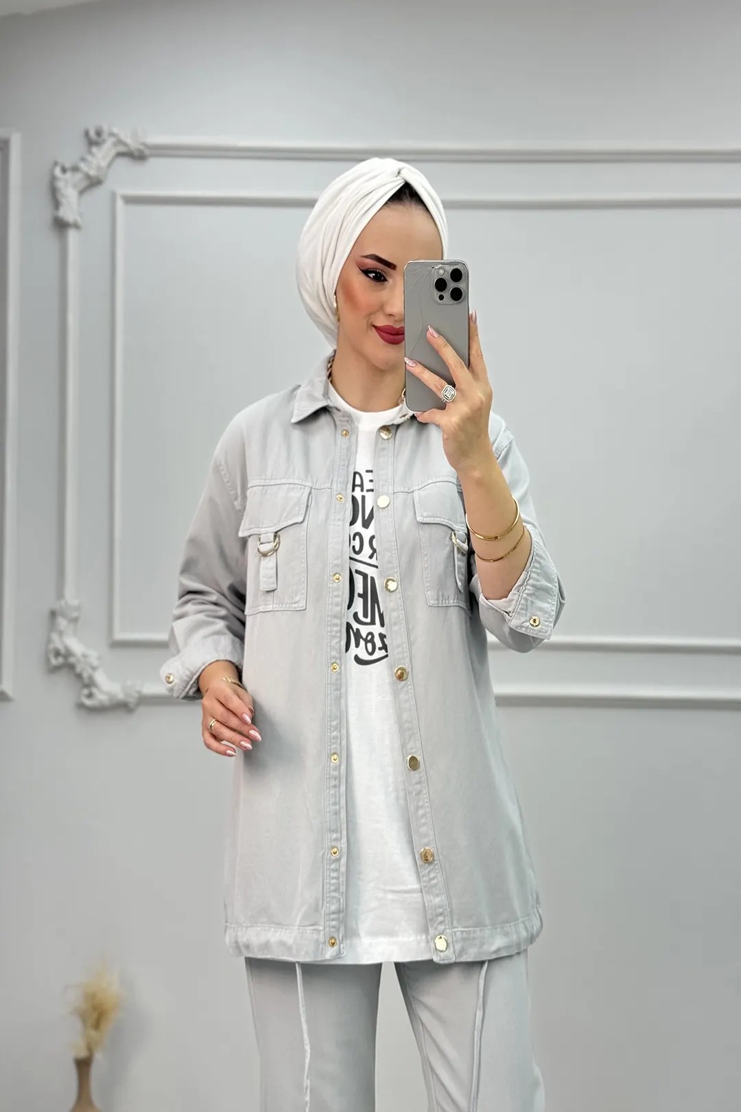 Önü Çıtçıt Detaylı Gabardin Kumaş Üçlü Takım 10501